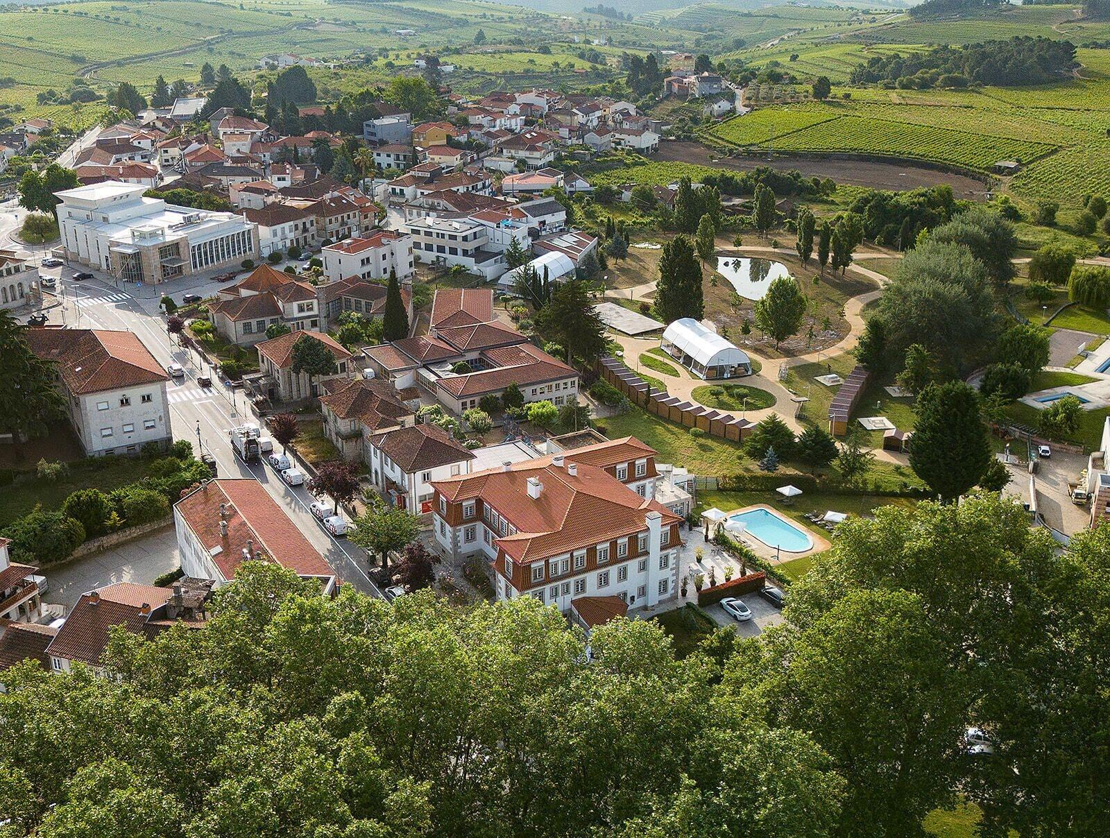 Vista Exterior Forrester Essence Douro Hotel