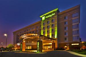 Paquete - Holiday Inn Detroit Metro Airport by IHG