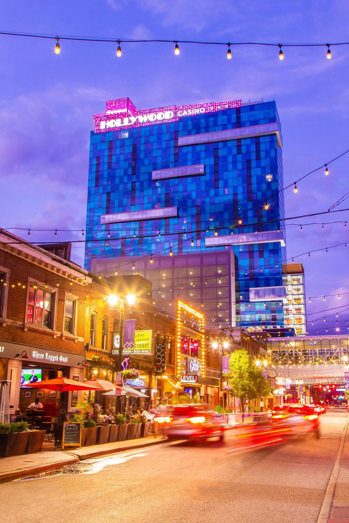 Vista Exterior Hollywood Casino at Greektown