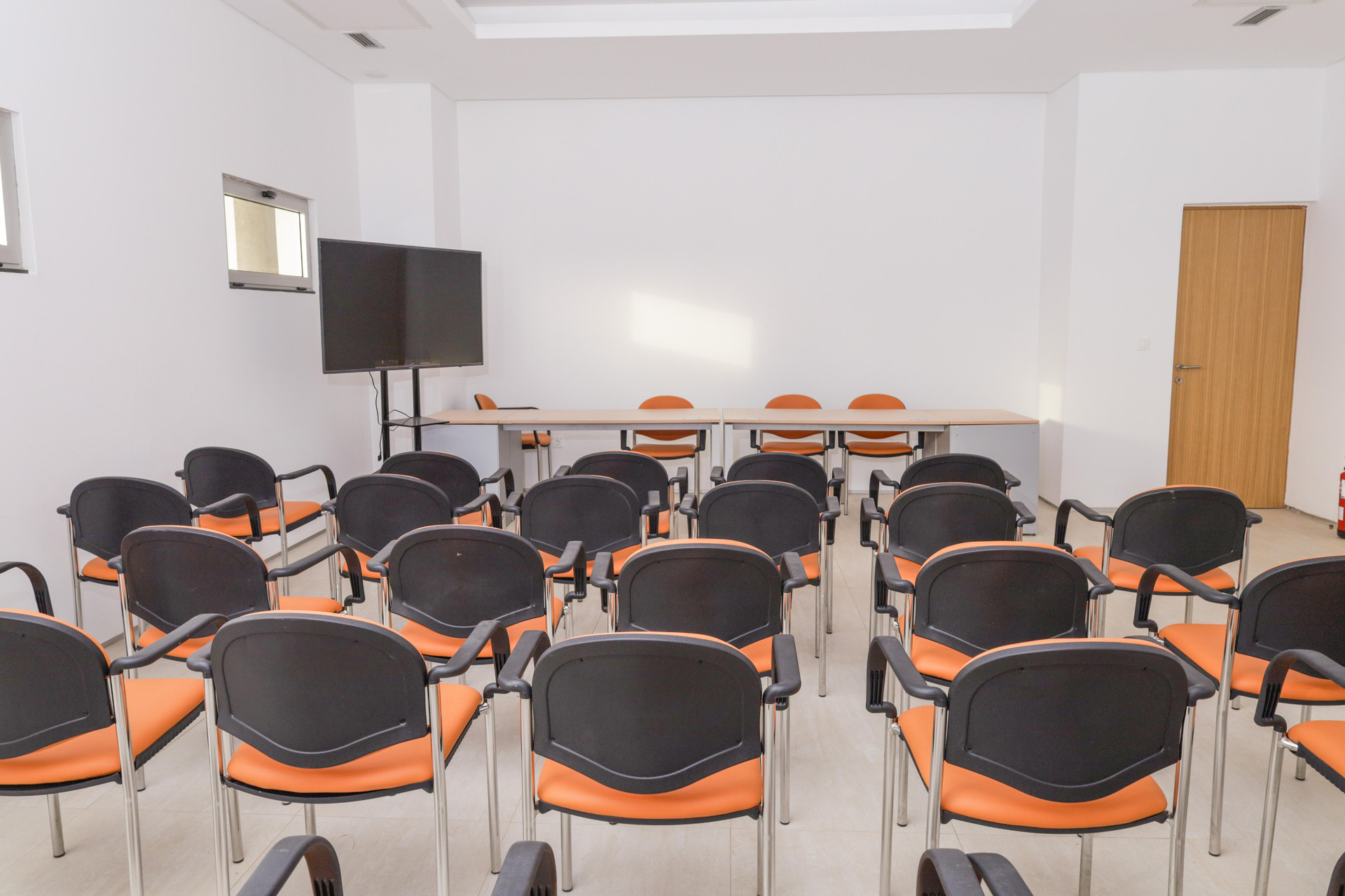 Centro de Negocios Happy Day Hotel