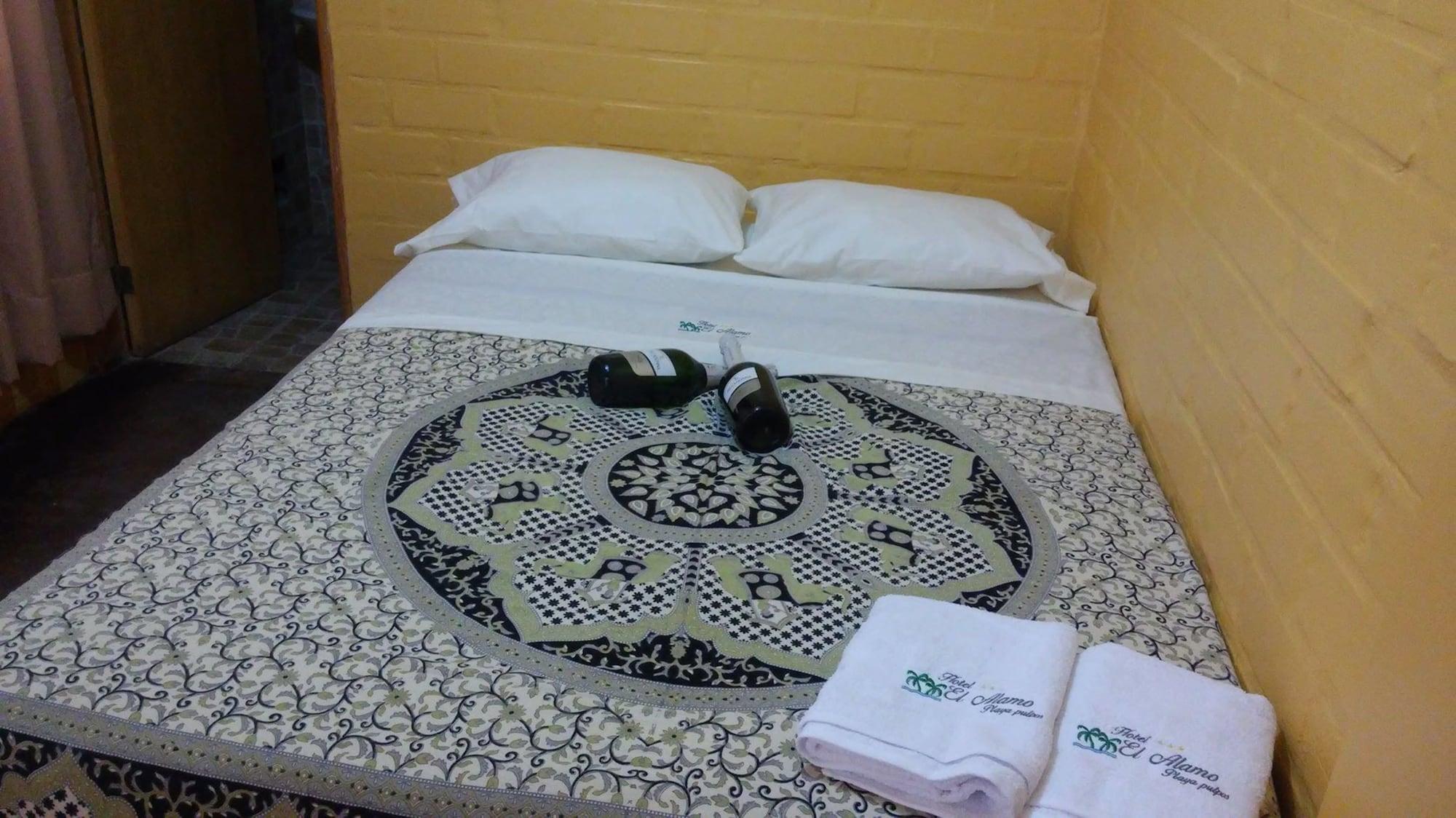Habitación Hospedaje El Álamo Playa Pulpos