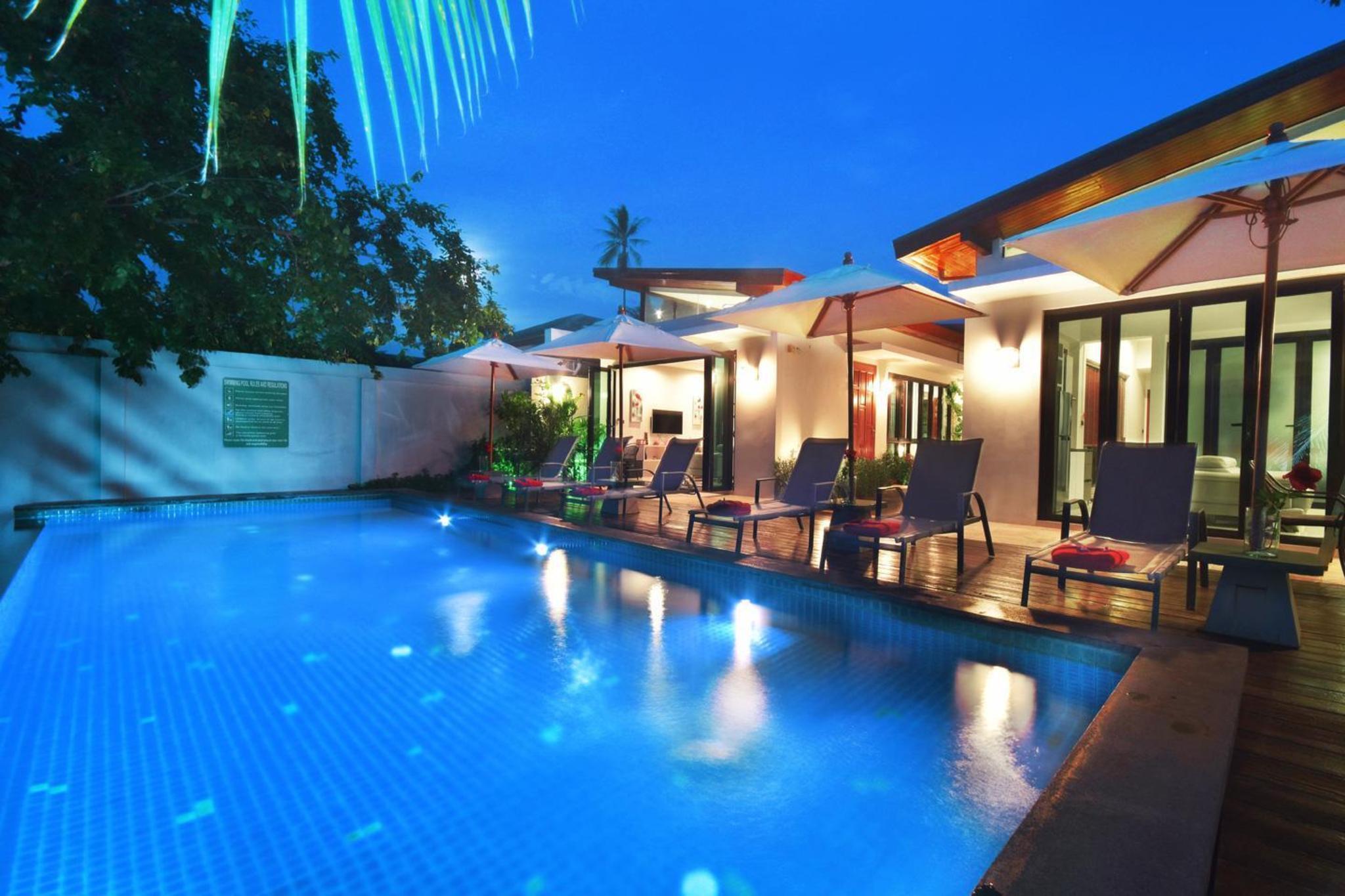 Vista Piscina Villa Labaron