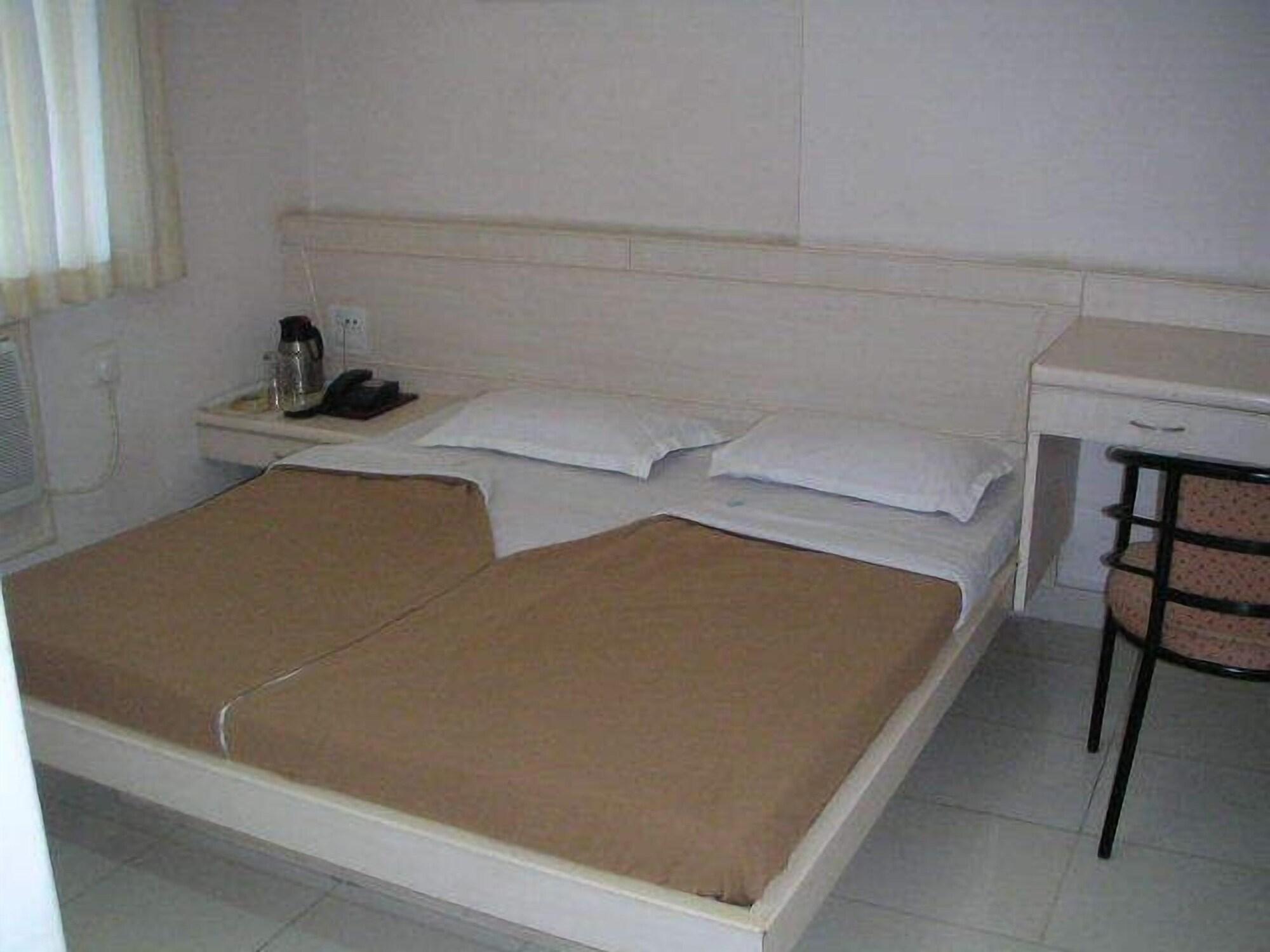 Habitación Hotel TARA International