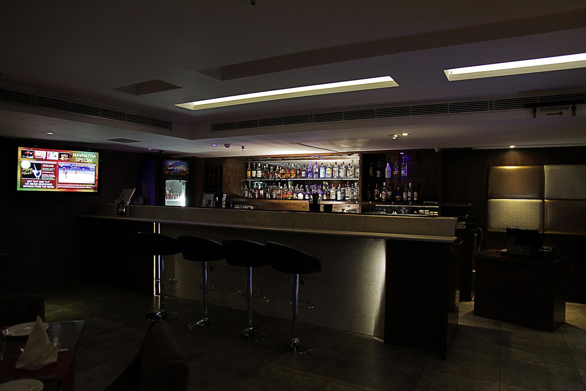 Bar/Salón Hotel Cama