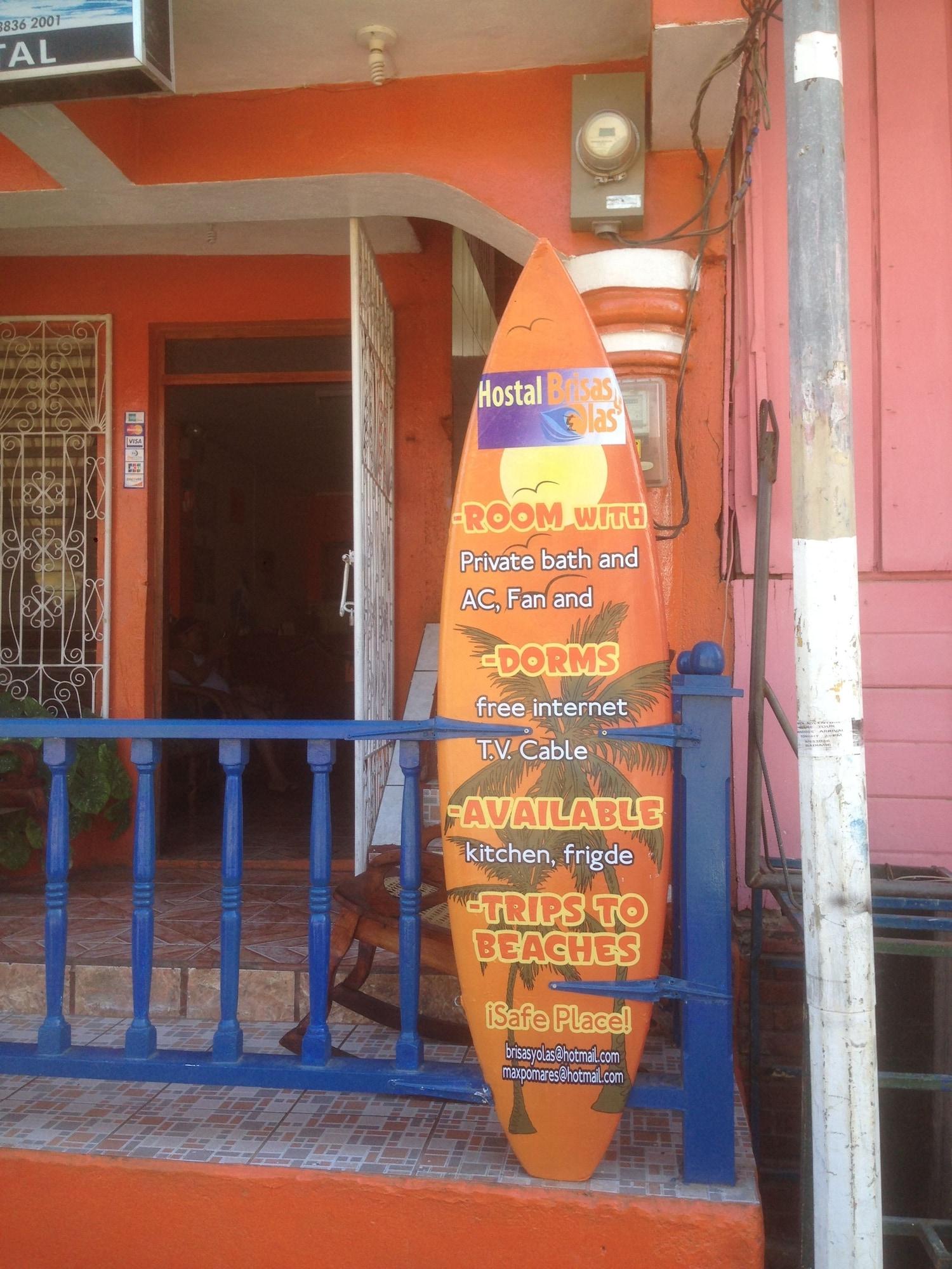 Vista Exterior Hostal Brisas y Olas - Hostel
