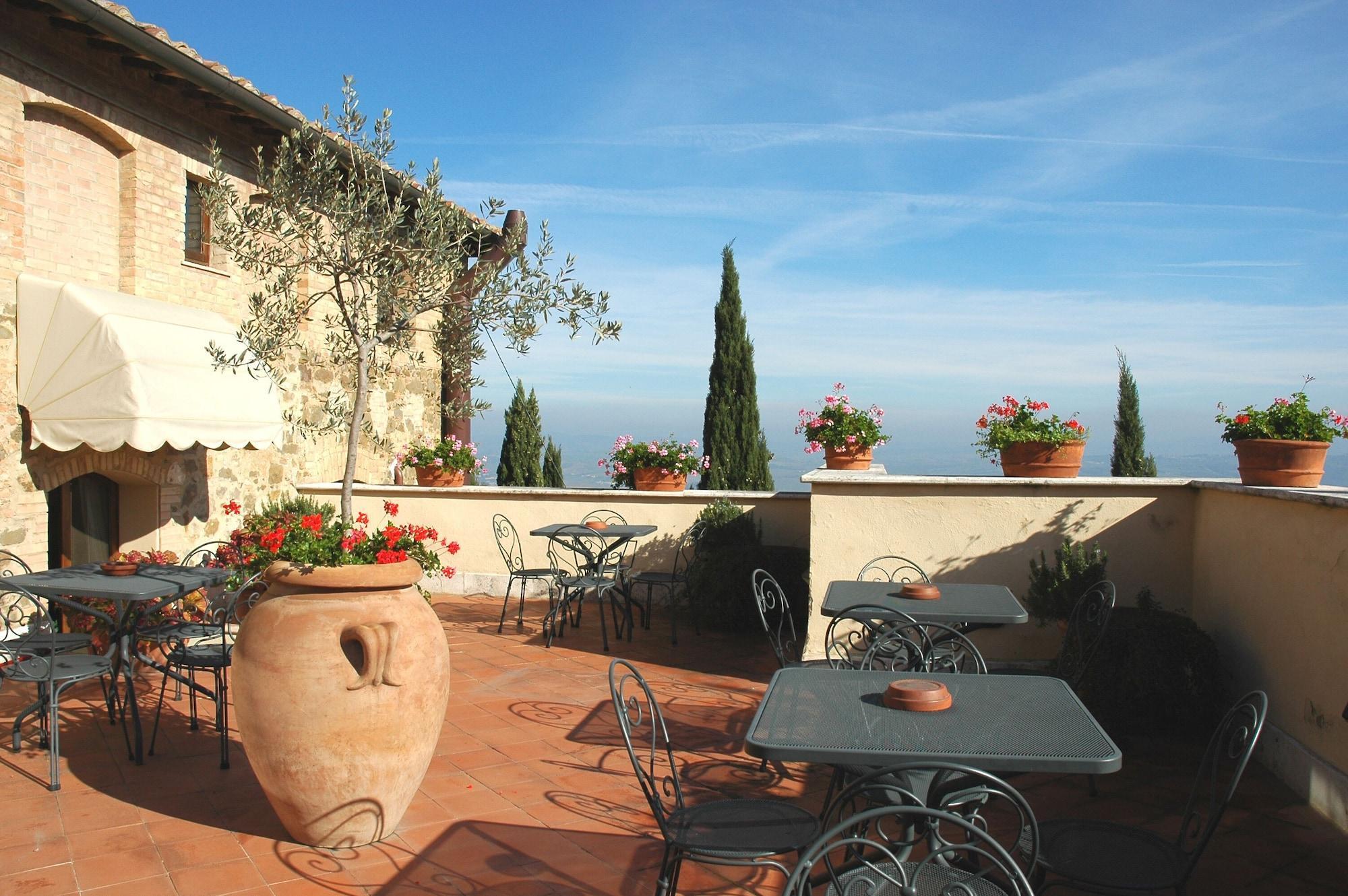Varios Hotel Vecchia Oliviera
