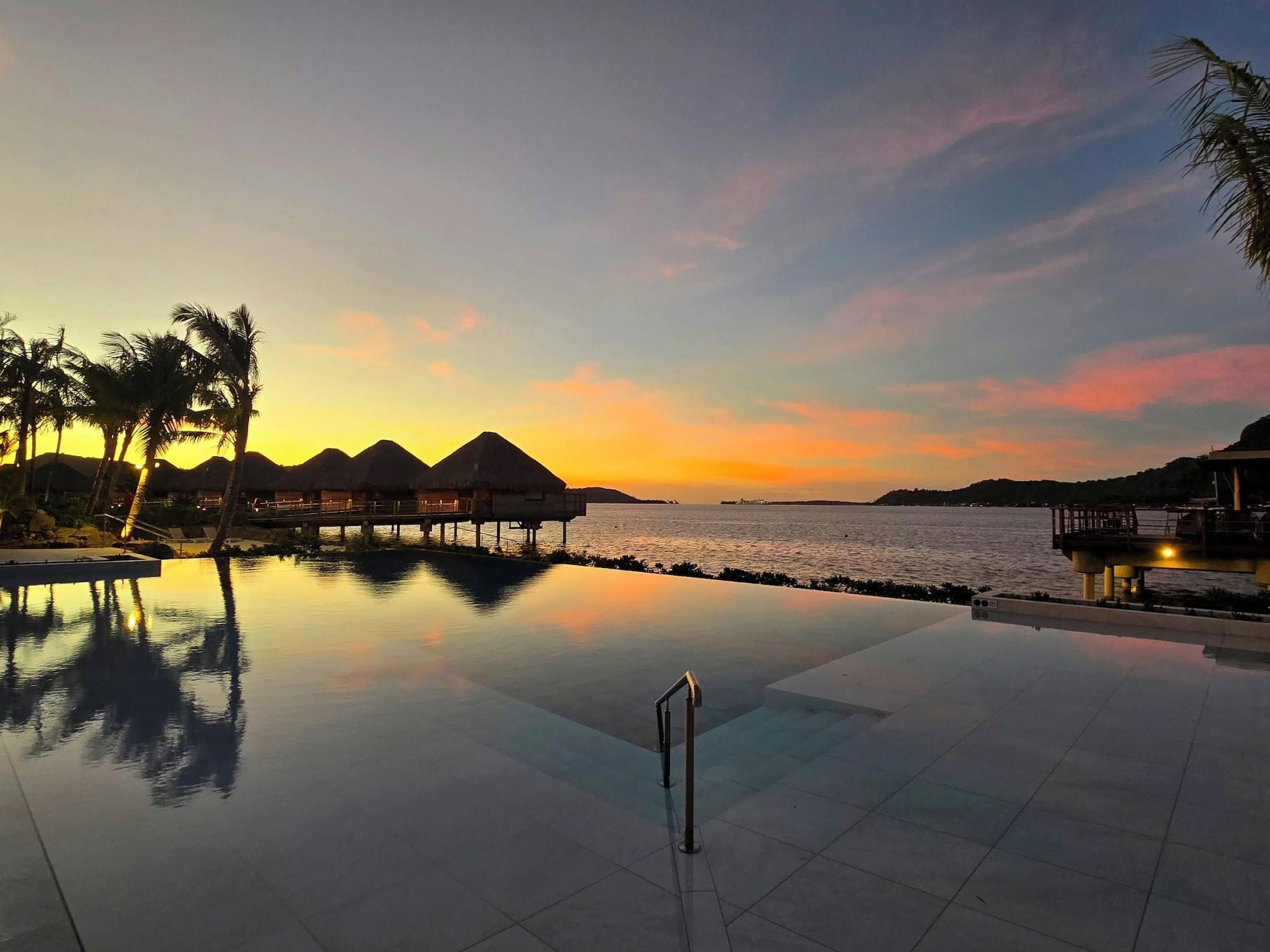 Vista Piscina Bloody Mary's Hotel