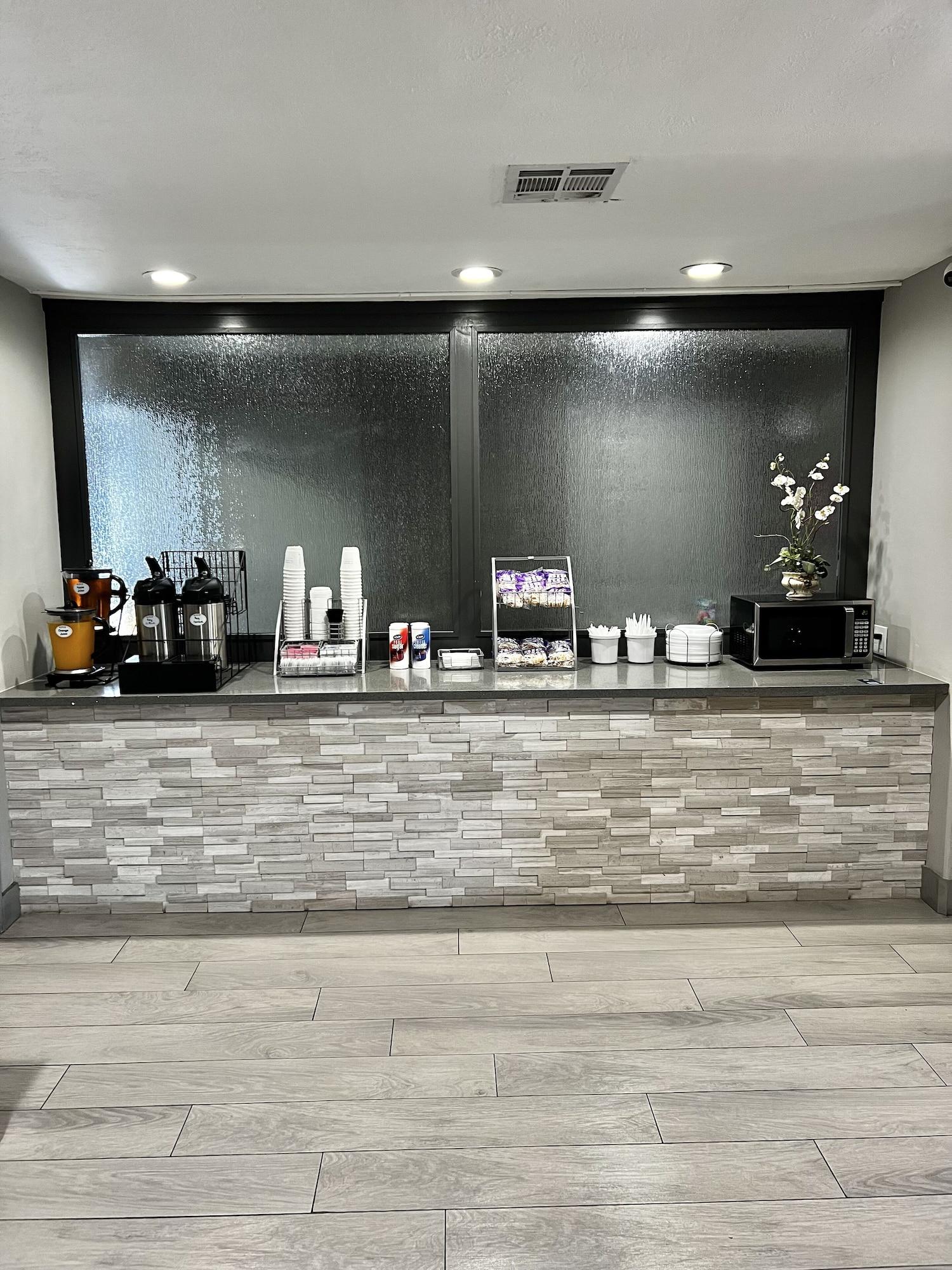 Restaurant Super 8 by Wyndham Sealy