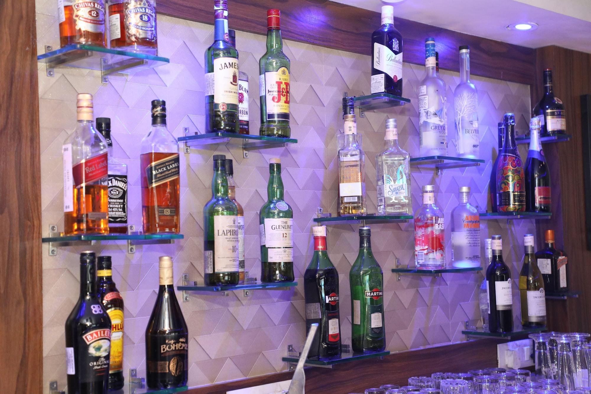 Varios Hotel Anantha Executive Suites