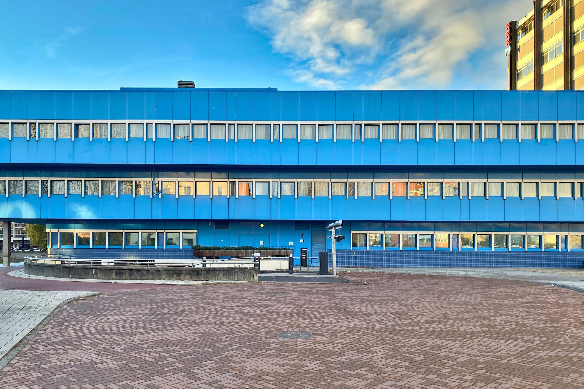 Vista Exterior XO Hotels Blue Square