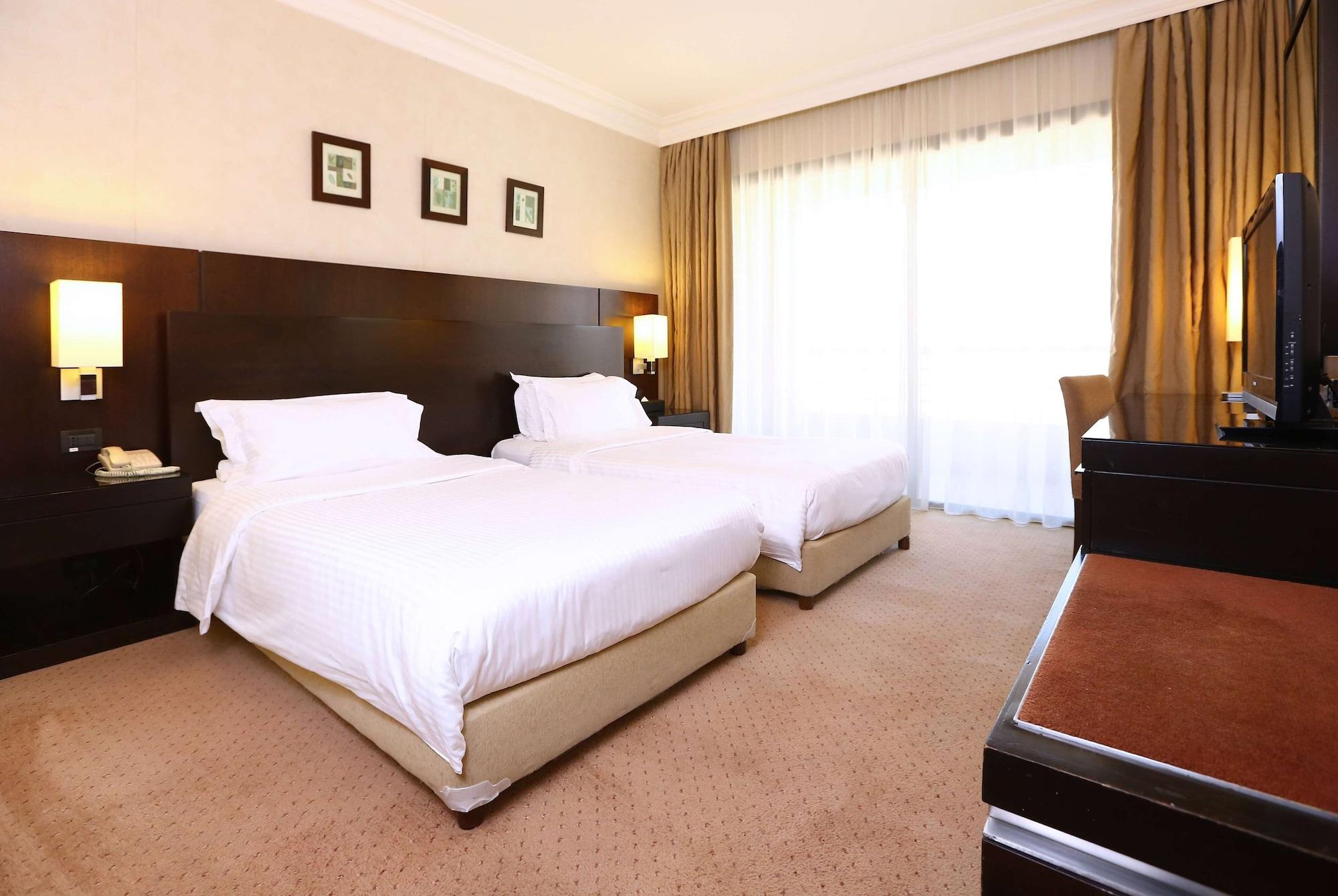 Habitación Ramada Plaza by Wyndham Beirut Raouche