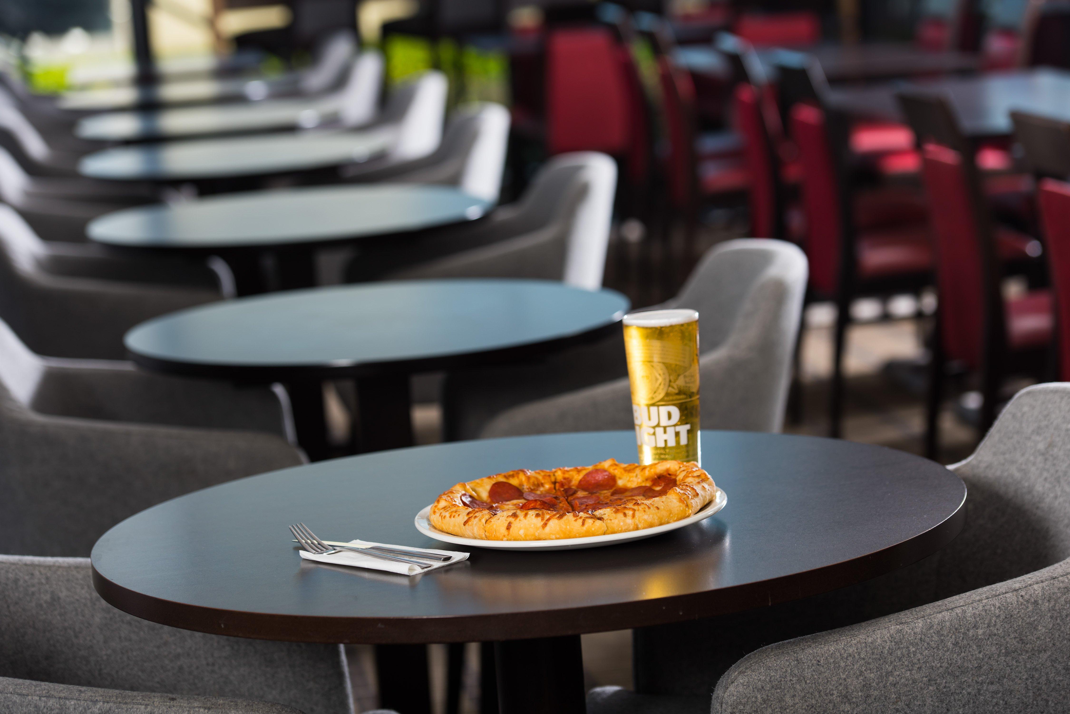 Restaurant Holiday Inn Express Bath by IHG