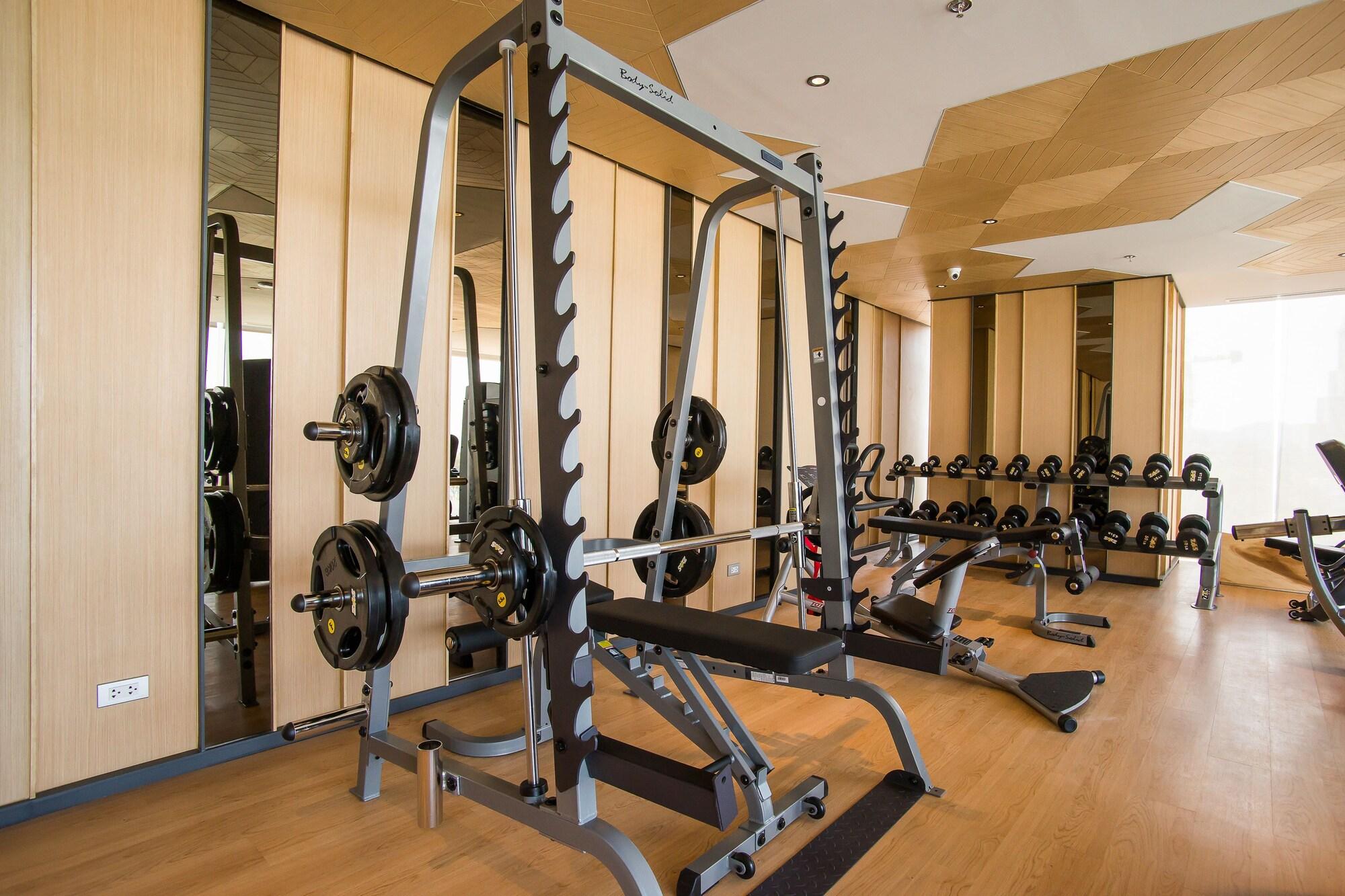Gimnasio Arize Hotel Sri Racha