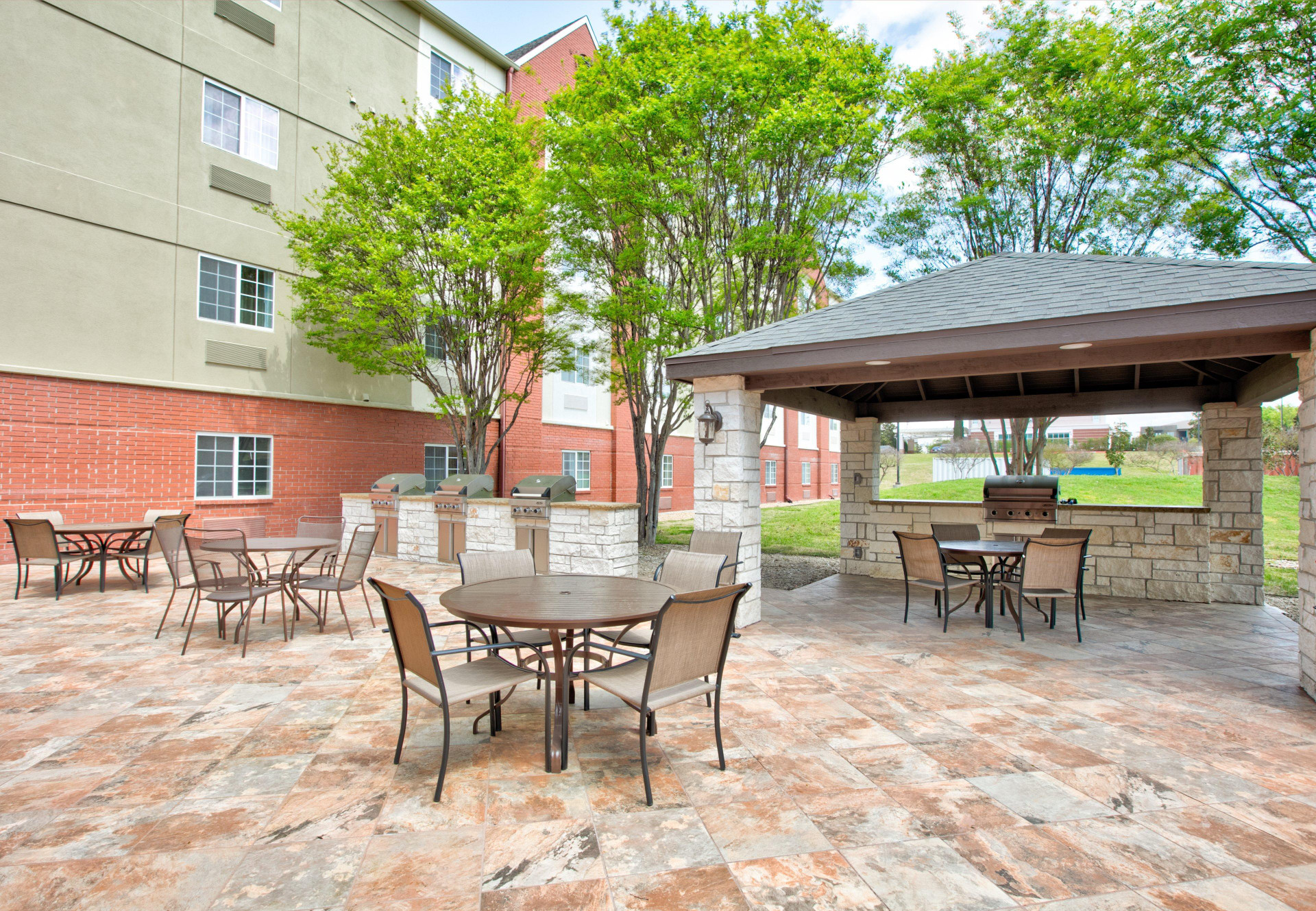 Varios Candlewood Suites DFW South by IHG