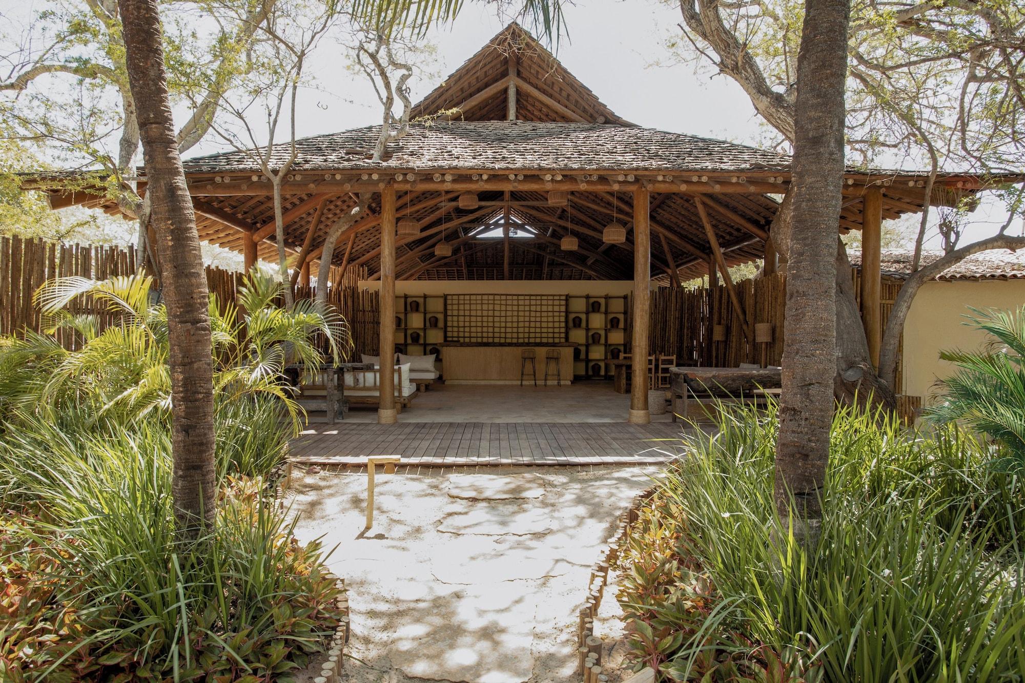 Vista Lobby Villa Tapi