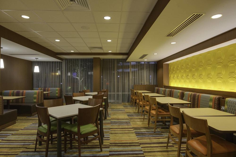 Restaurant Fairfield Inn & Suites by Marriott Fort Lauderdale Downtown/Las Olas