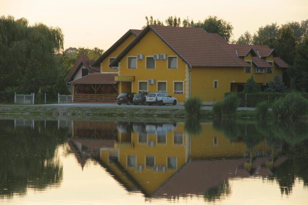 Vista Exterior Guest House Vila Alexandar