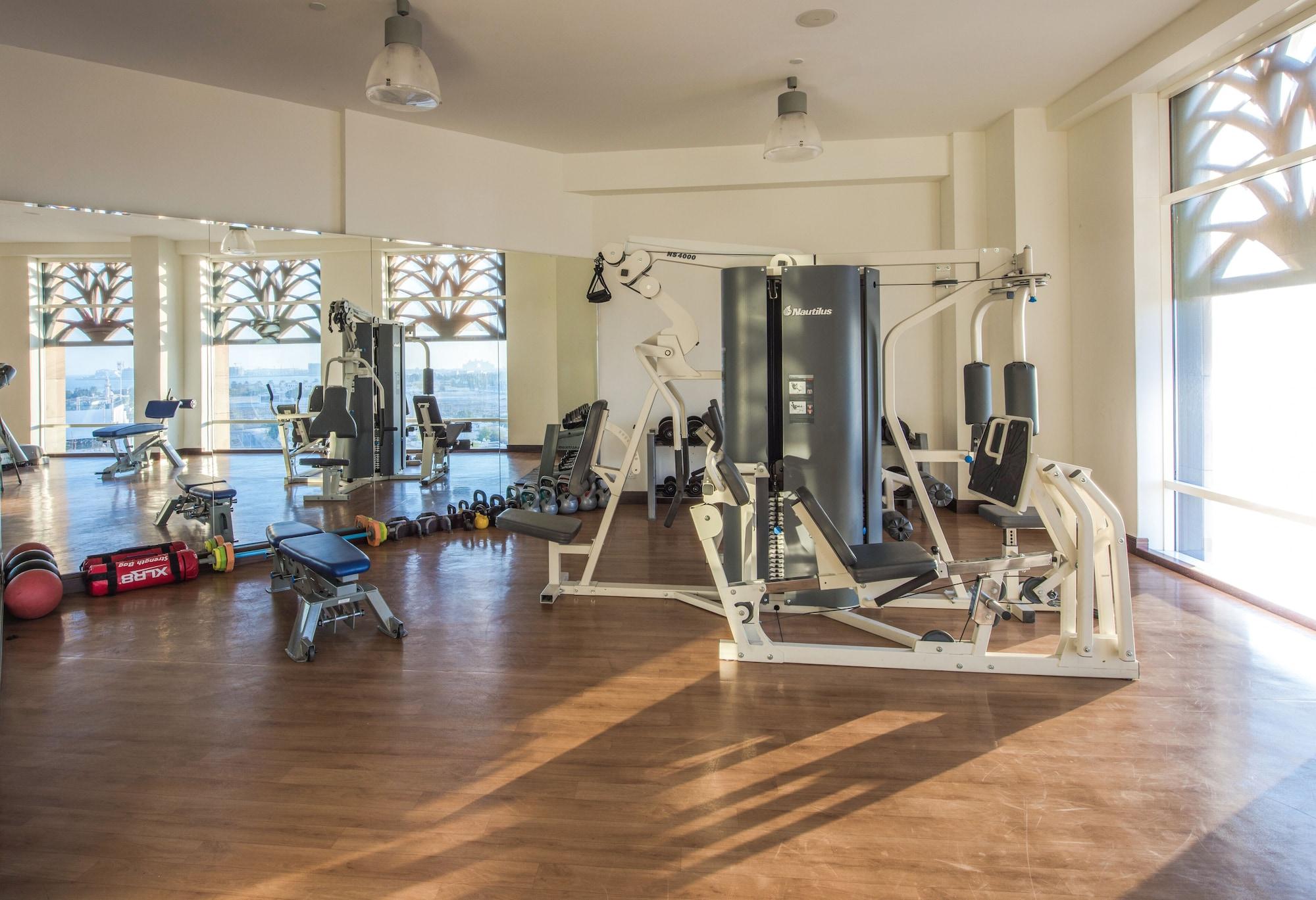 Gimnasio La Suite Dubai Hotel & Apartments