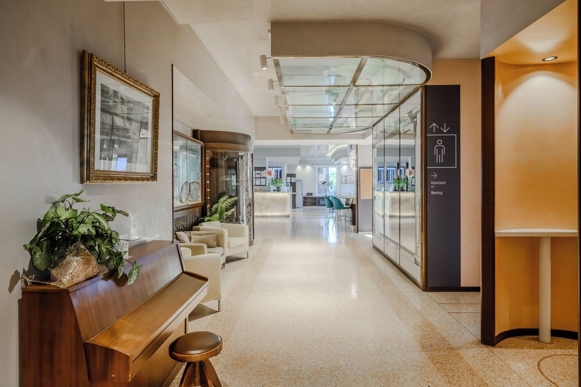 Vista Lobby Hotiday Venezia Marco Polo