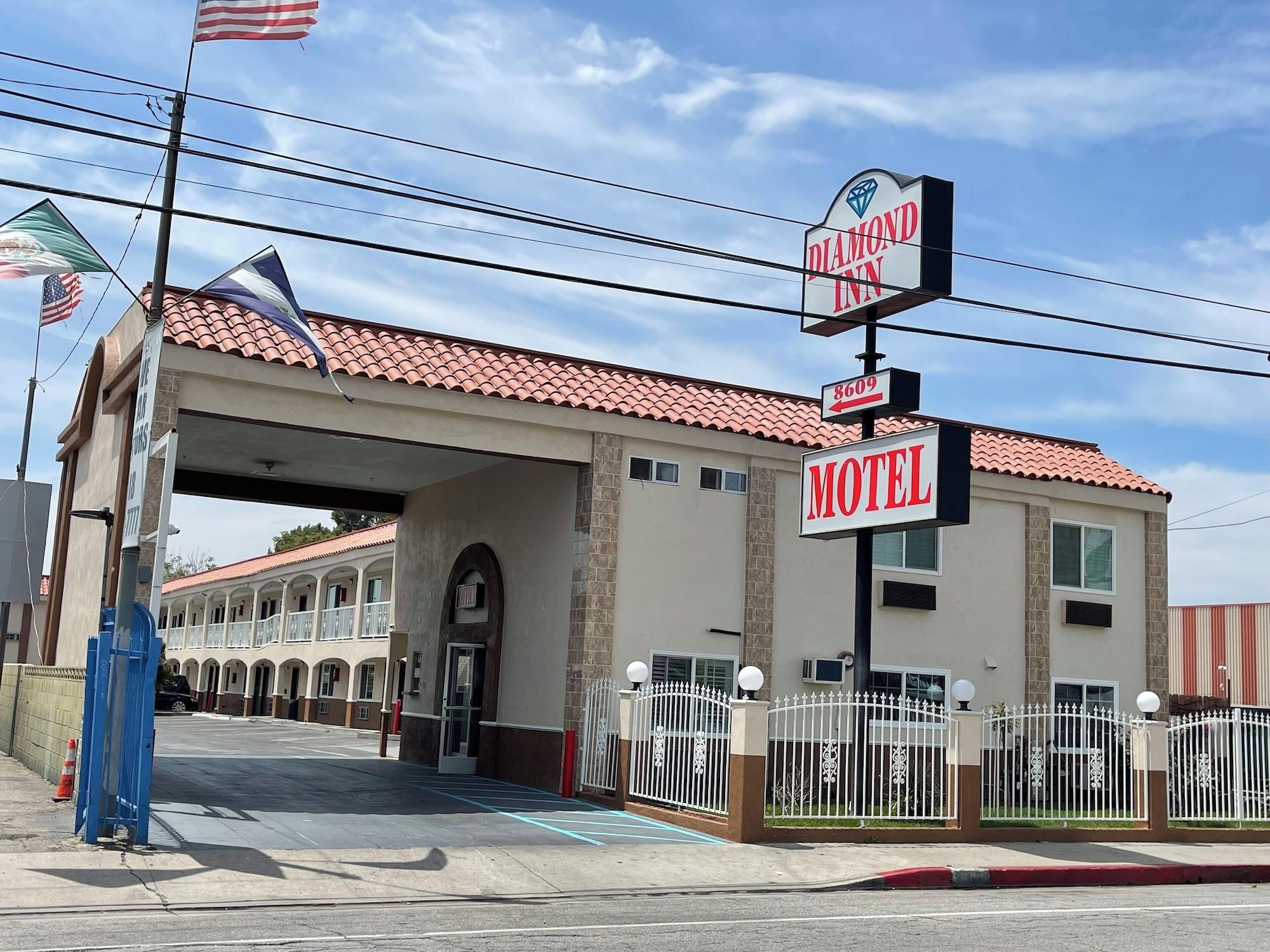 Vista Exterior Diamond INN