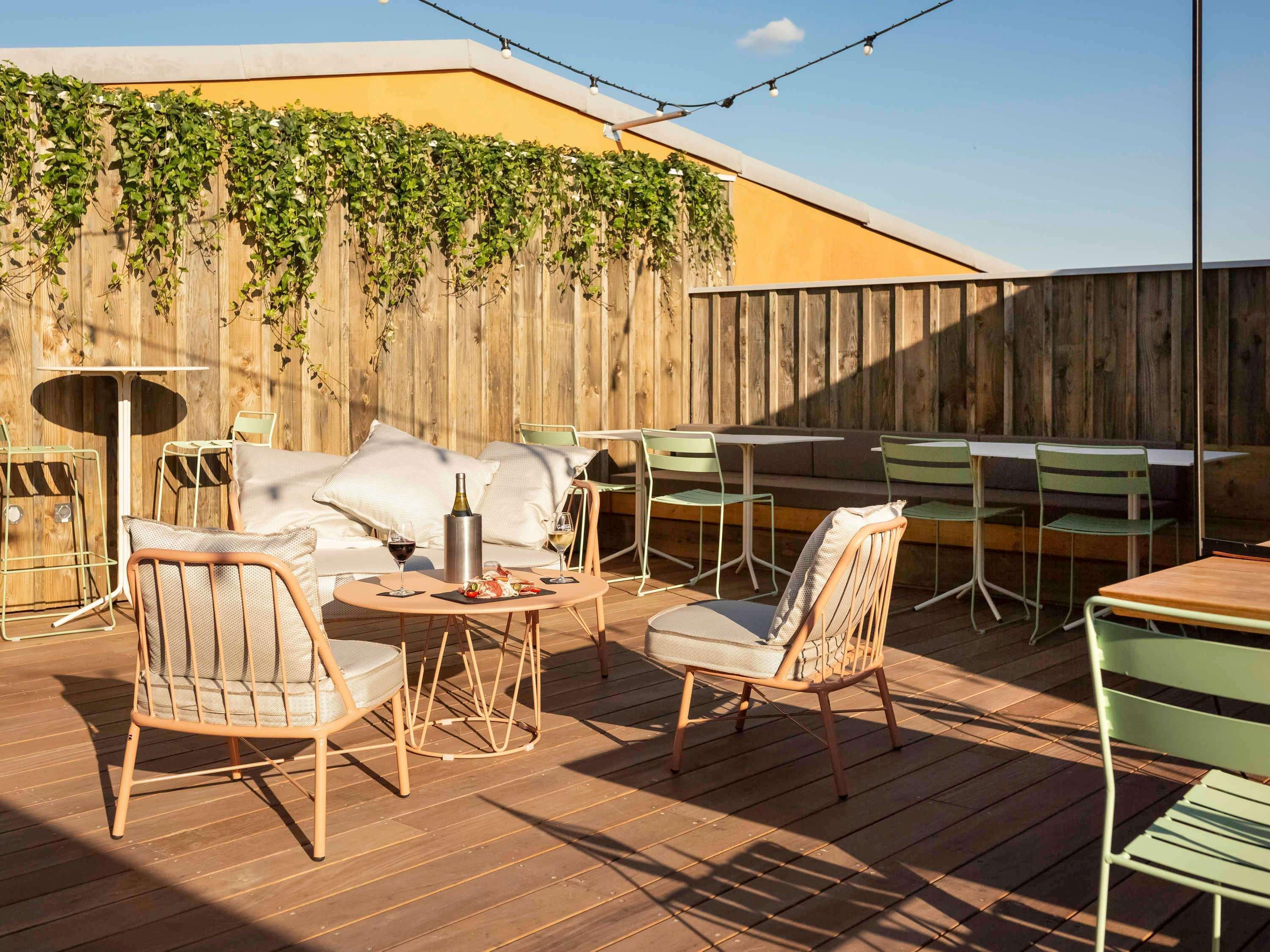 Vista Exterior Ibis Styles Albi Centre Le Theatro