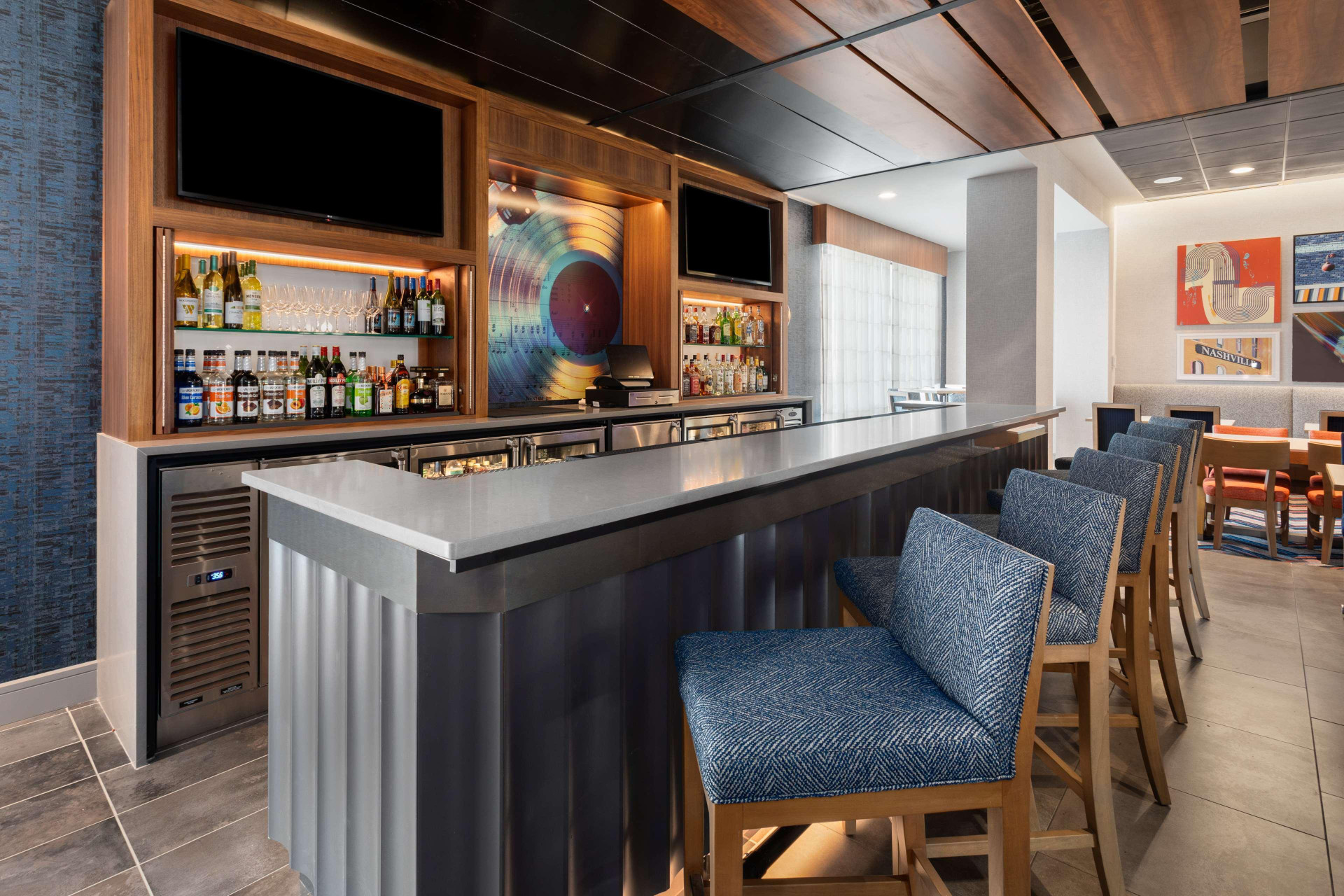 Bar/Salón Hampton Inn by Hilton Nashville Airport Century Pl