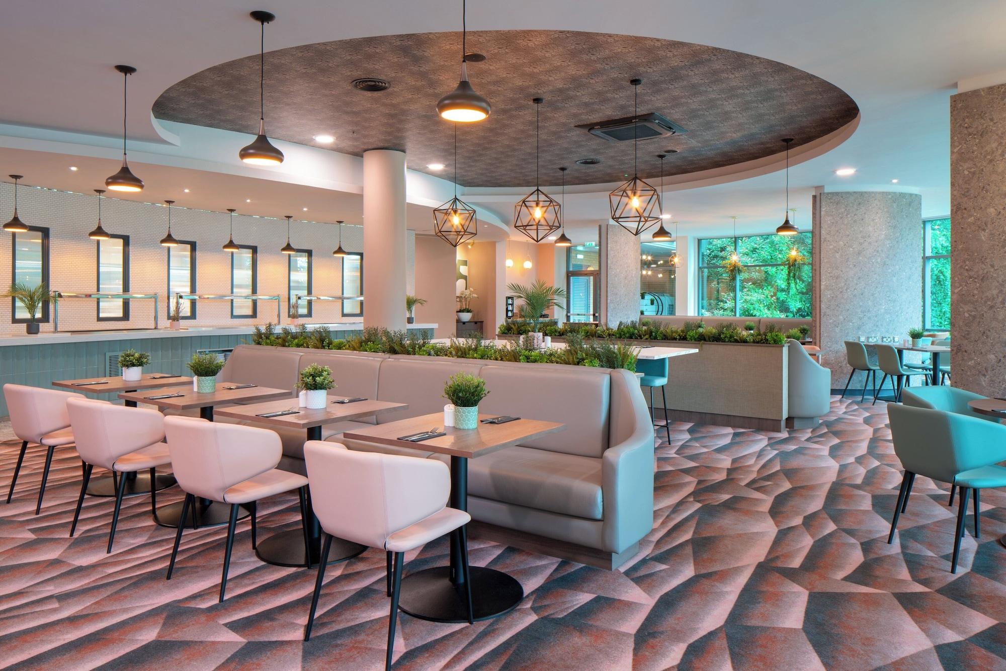 Restaurant Crowne Plaza Birmingham NEC by IHG