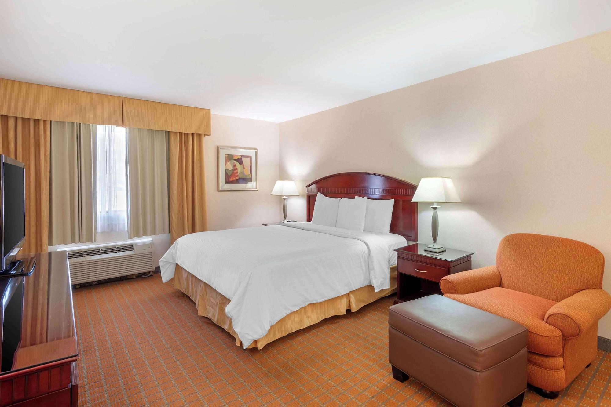 Habitación Best Western Plus West Covina Inn