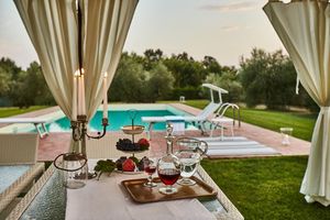 Alquiler Vacacional - Villa Niccolai: Charming Tuscan Villa with Luxury Private Pool & Shading Park