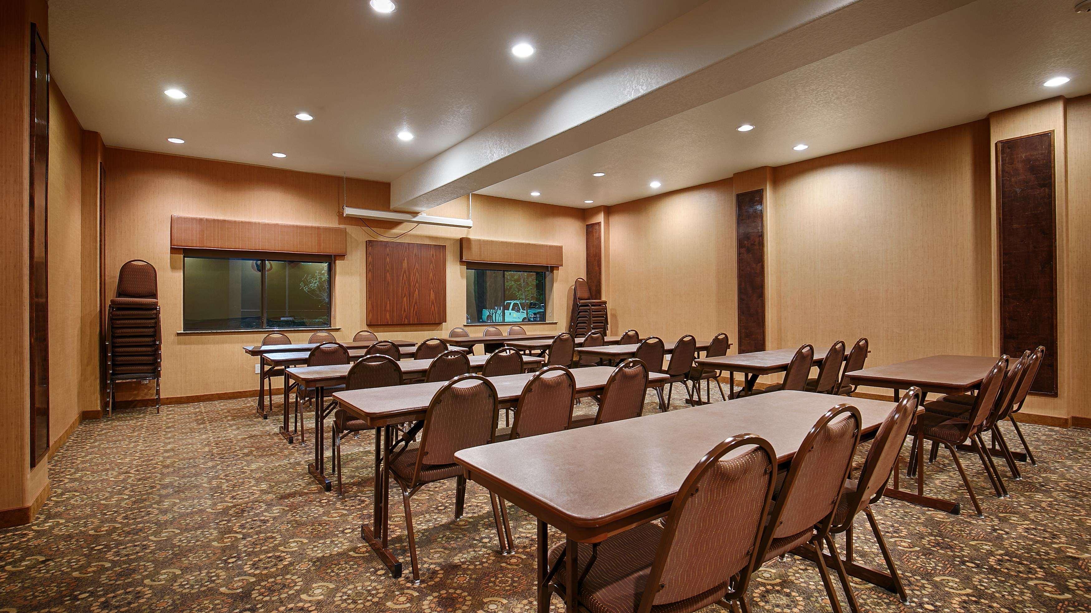 Centro de Negocios Best Western Plus Palo Alto Inn & Suites