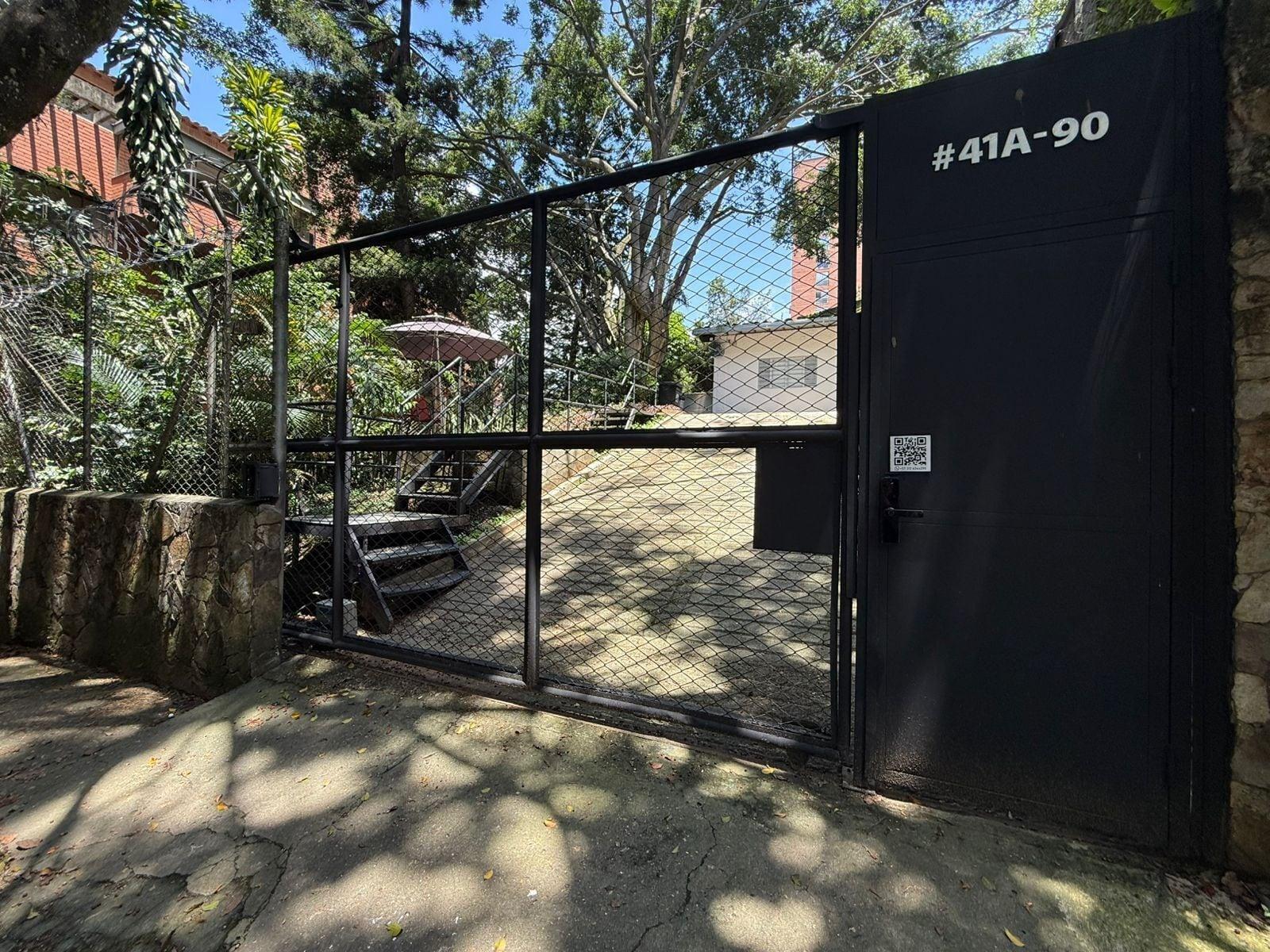 Vista Exterior Frontera by Roots Rentals