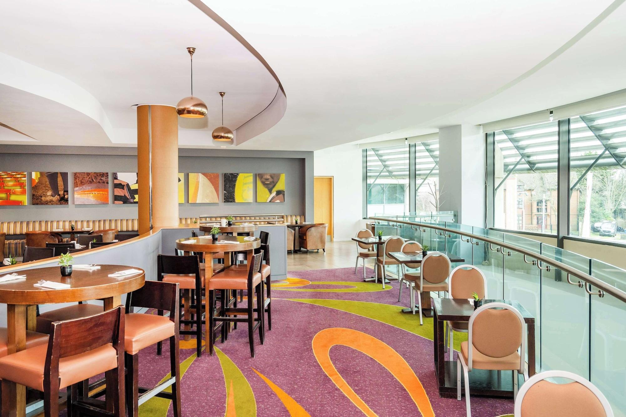 Restaurant London Twickenham Stadium Hotel, a member of Radisson Individuals