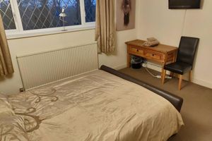 Alquiler Vacacional - 4BR & 4 Bathroom Cottage Parking Garden Near St Neots