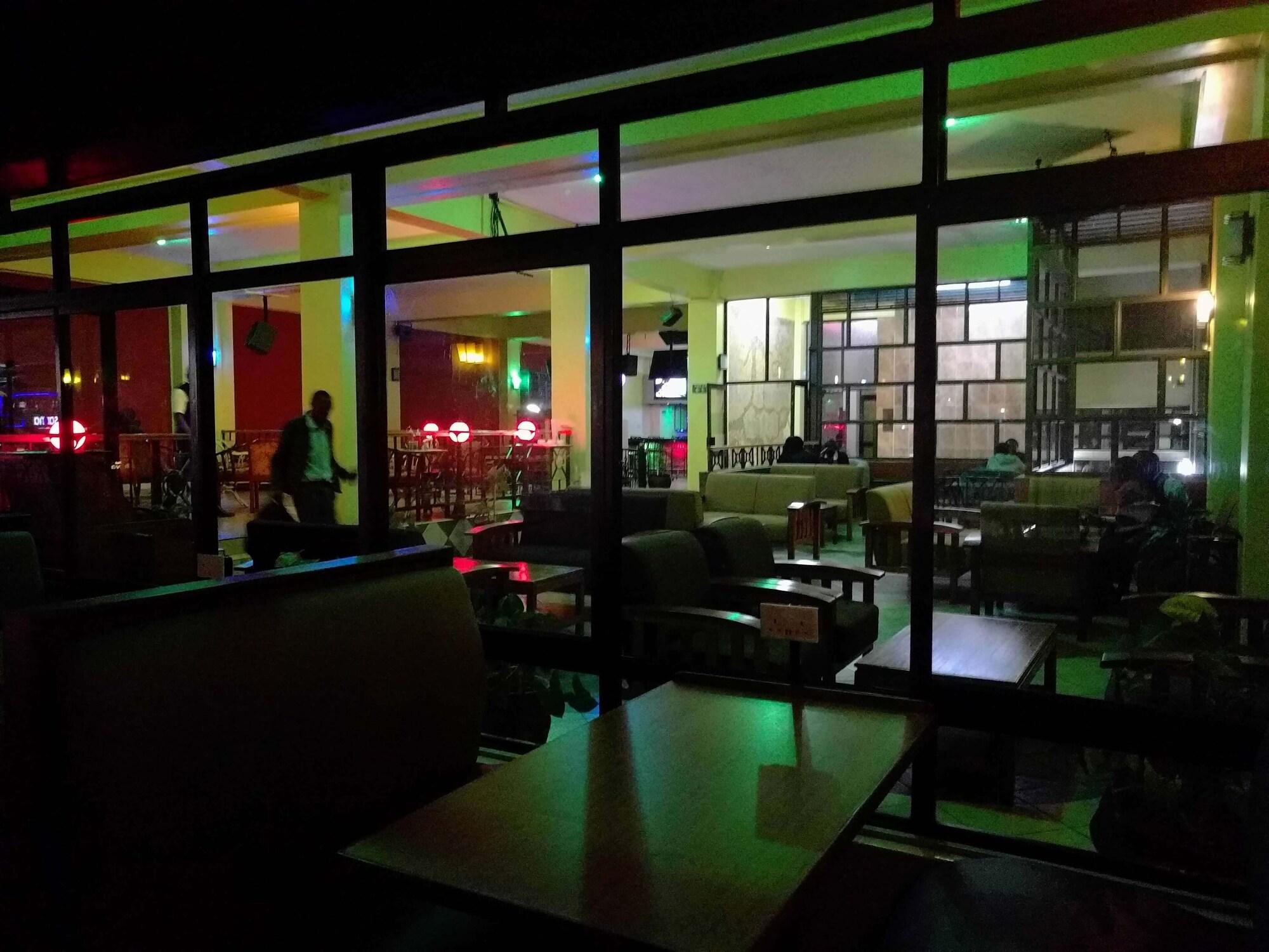 Bar/Salón Klique Hotel