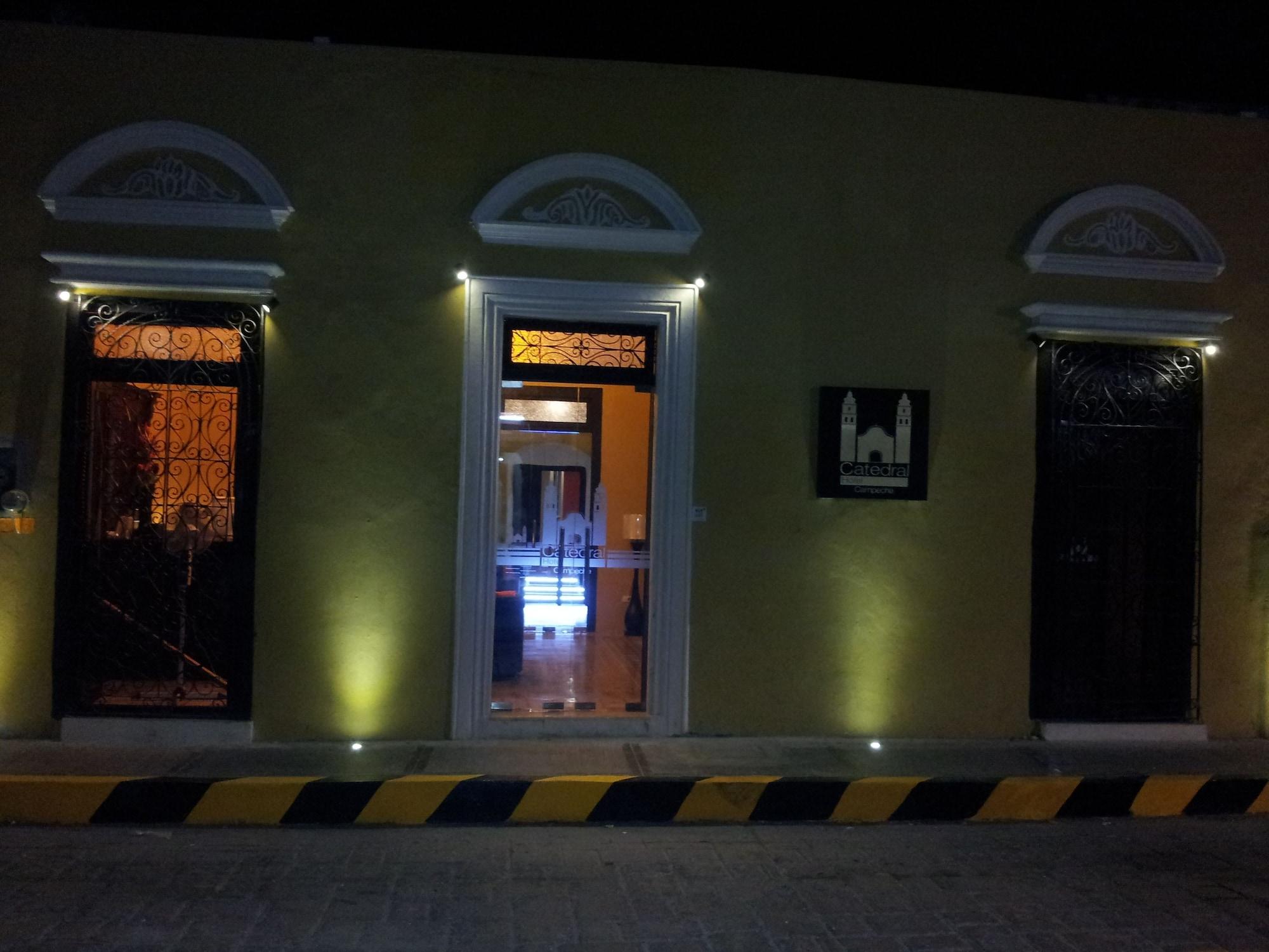 Vista Exterior Hotel Catedral Campeche