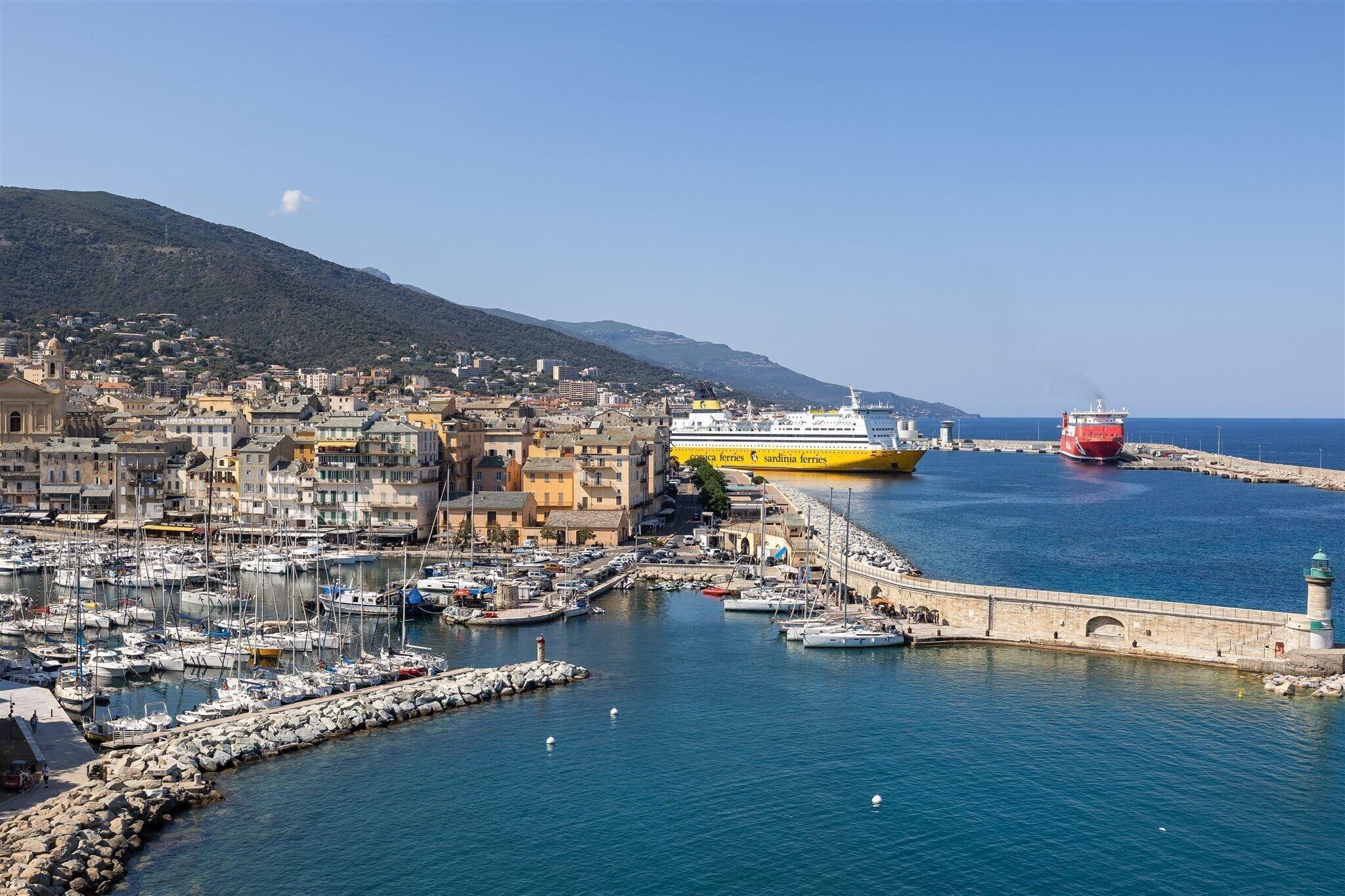 Vista Exterior Hôtel des Gouverneurs