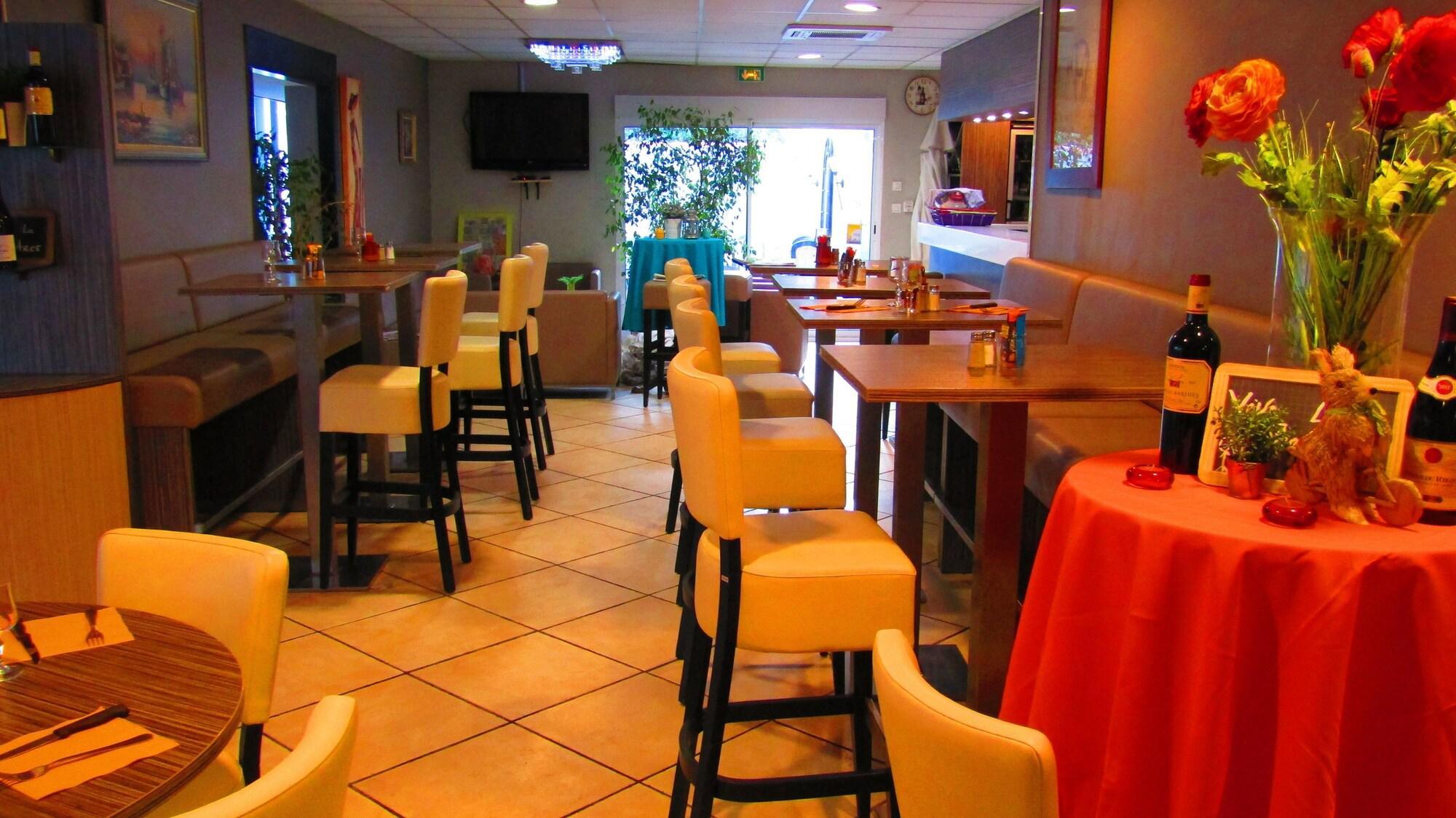 Bar/Salón P'tit Dej-HOTEL Aix-en-Provence