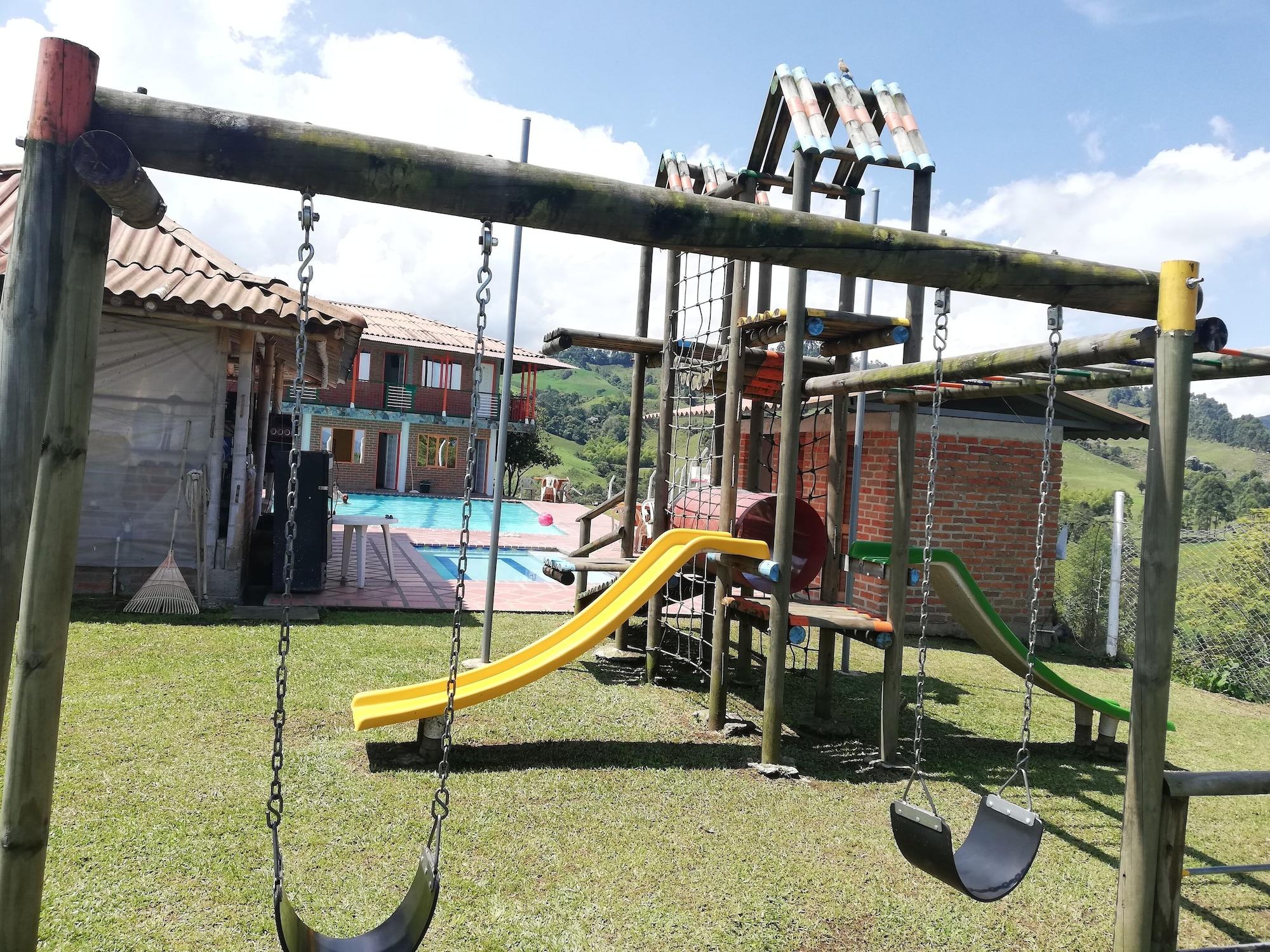 Instalaciones Recreativas La Fragata Src