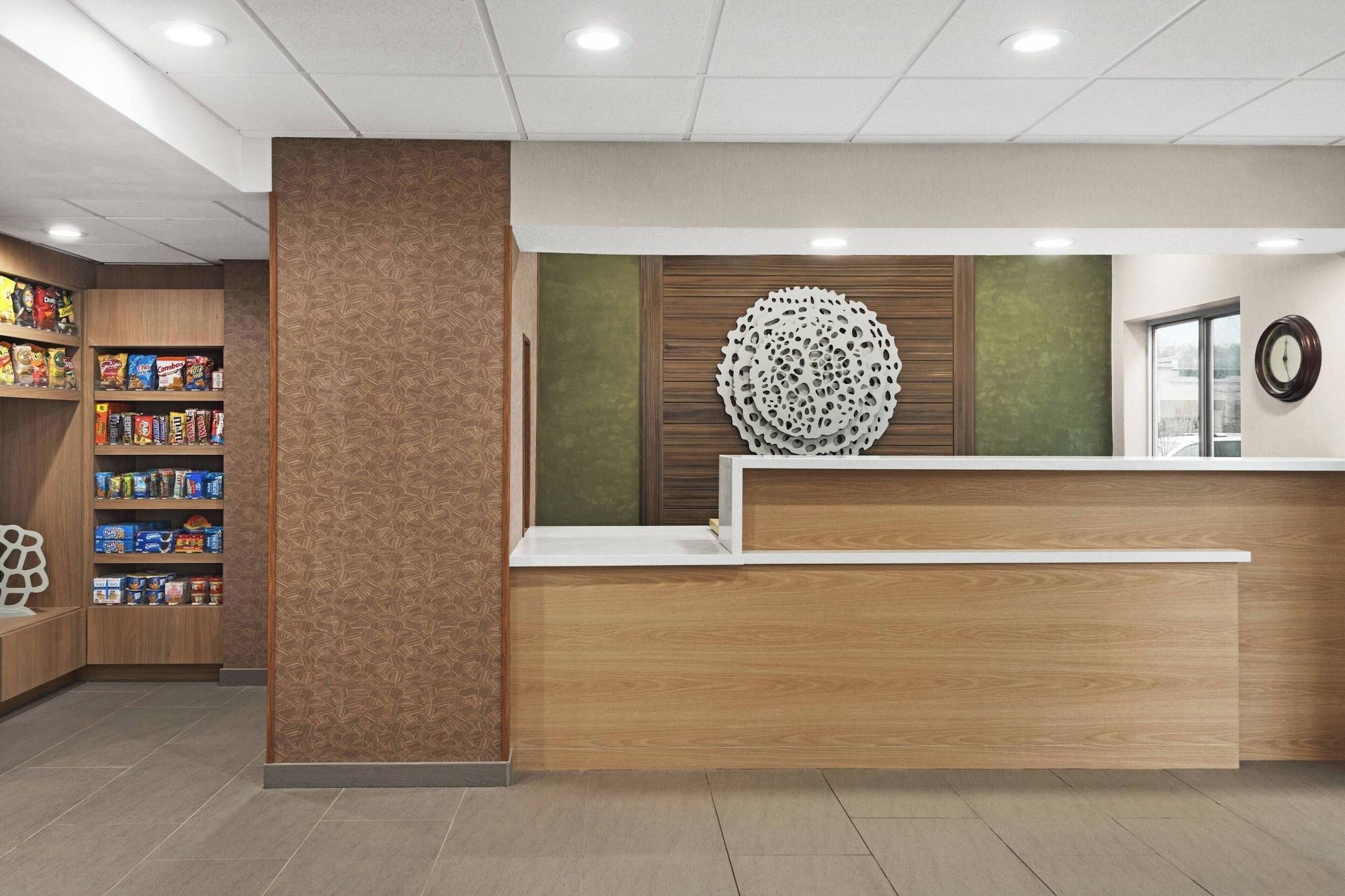 Vista Lobby Fairfield Inn Warren Niles