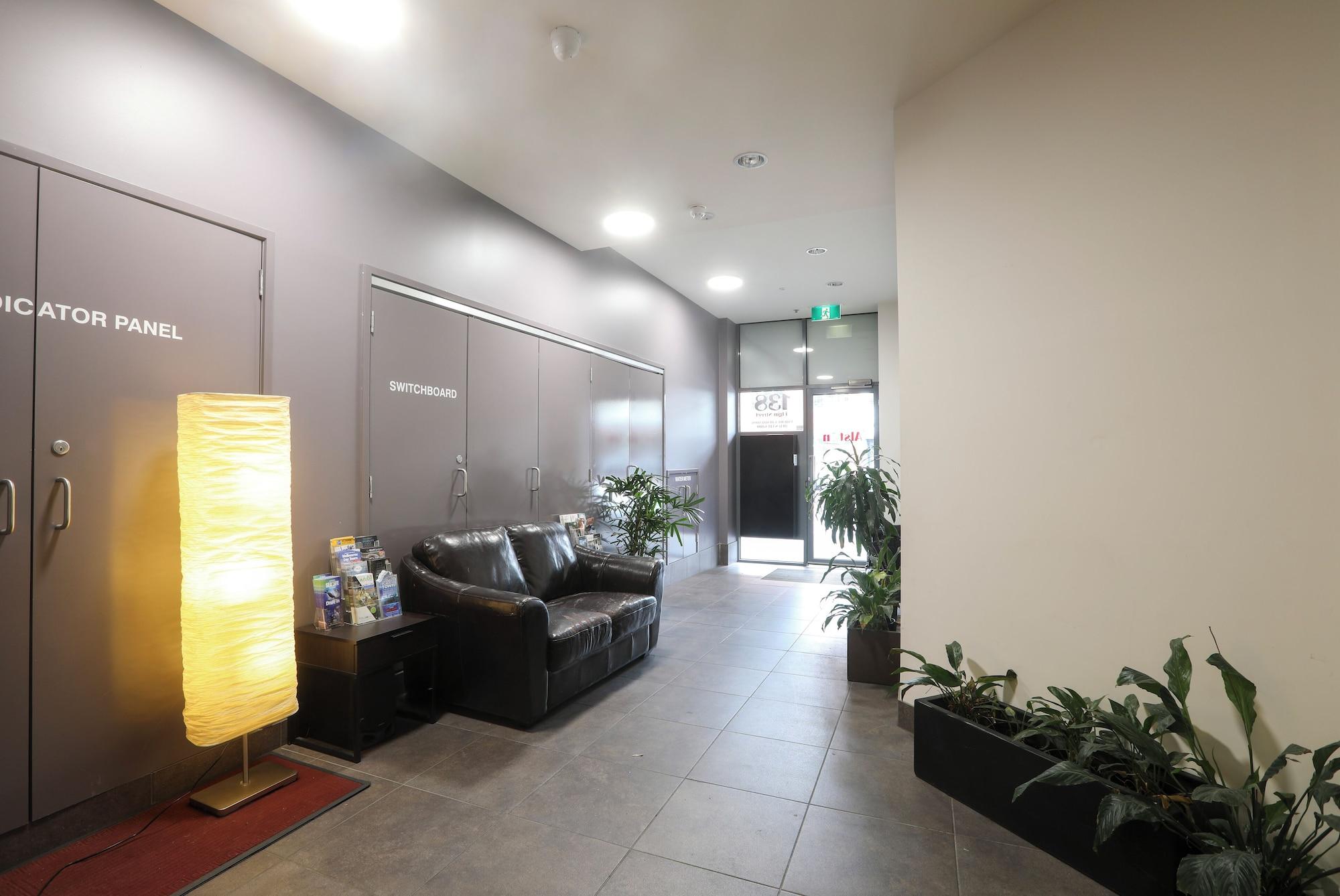 Vista Exterior Alston Apartments Hotel