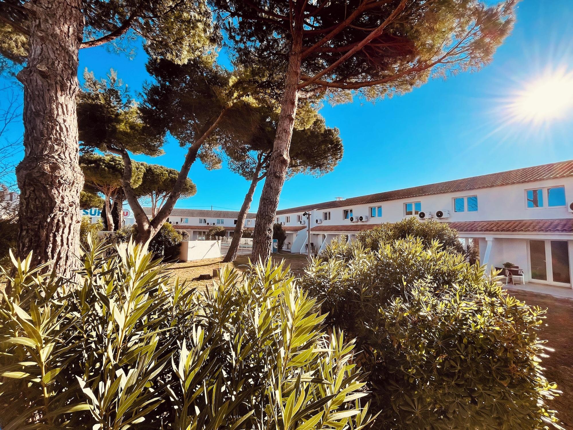 Vista Exterior Artemia Hôtel