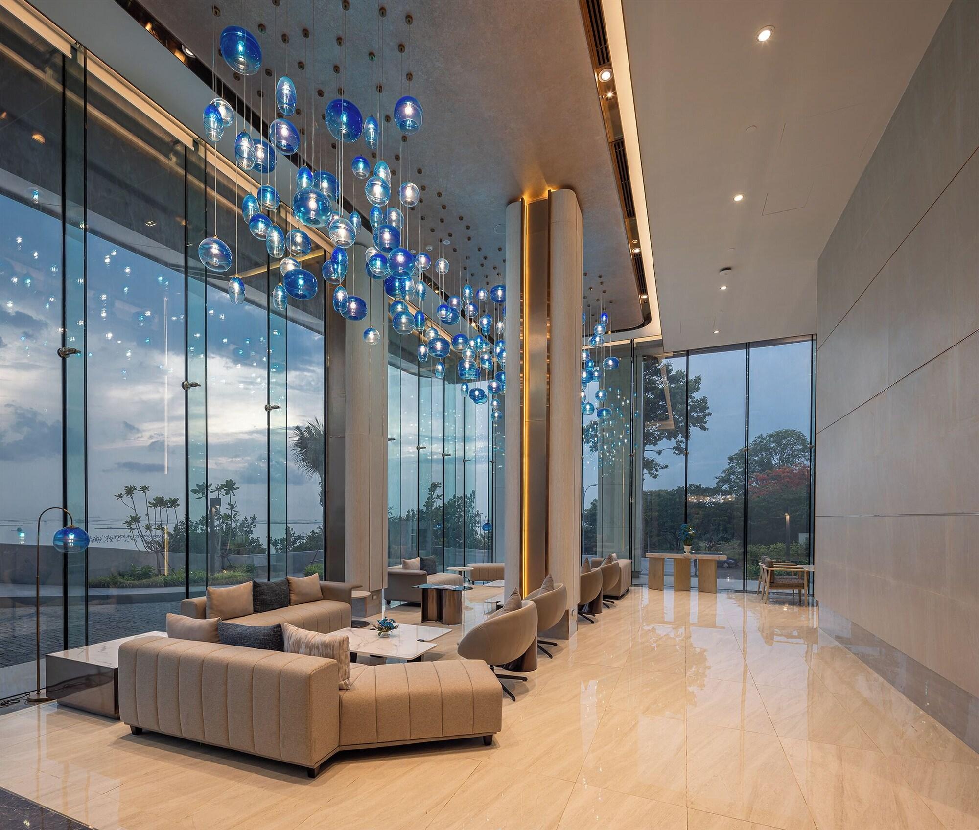 Vista Lobby S. Sriracha Hotel and Residence