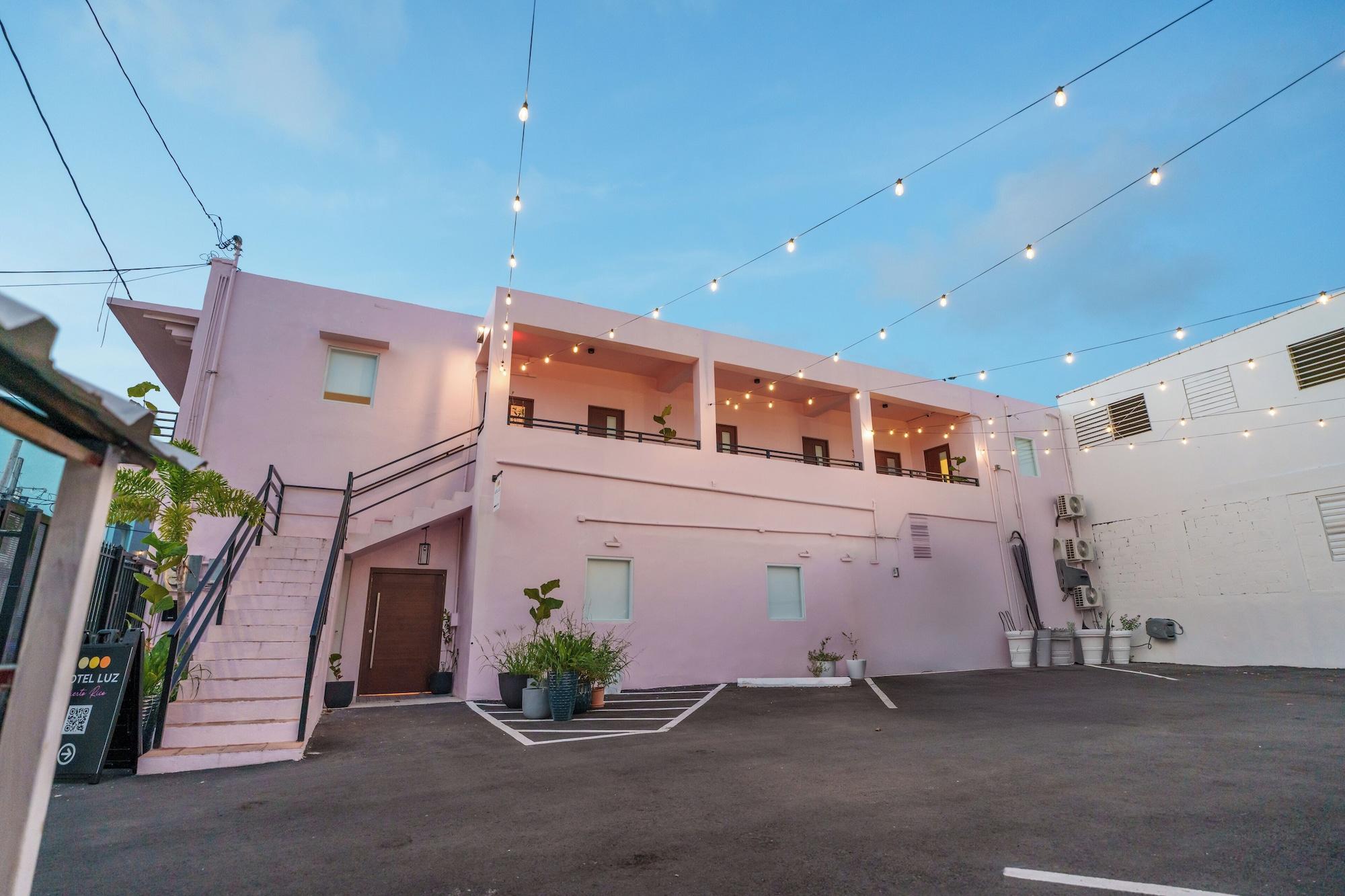 Comodidades del Alojamiento Room 4: Compact Bunk Room in Arts District