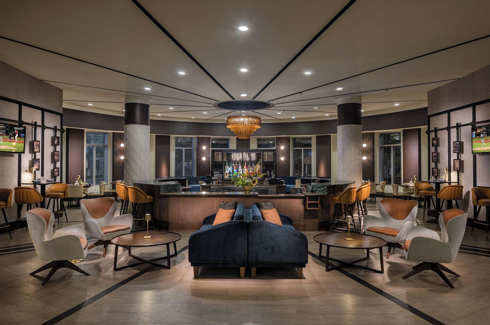 Restaurant Crowne Plaza Cleveland at Playhouse Square by IHG