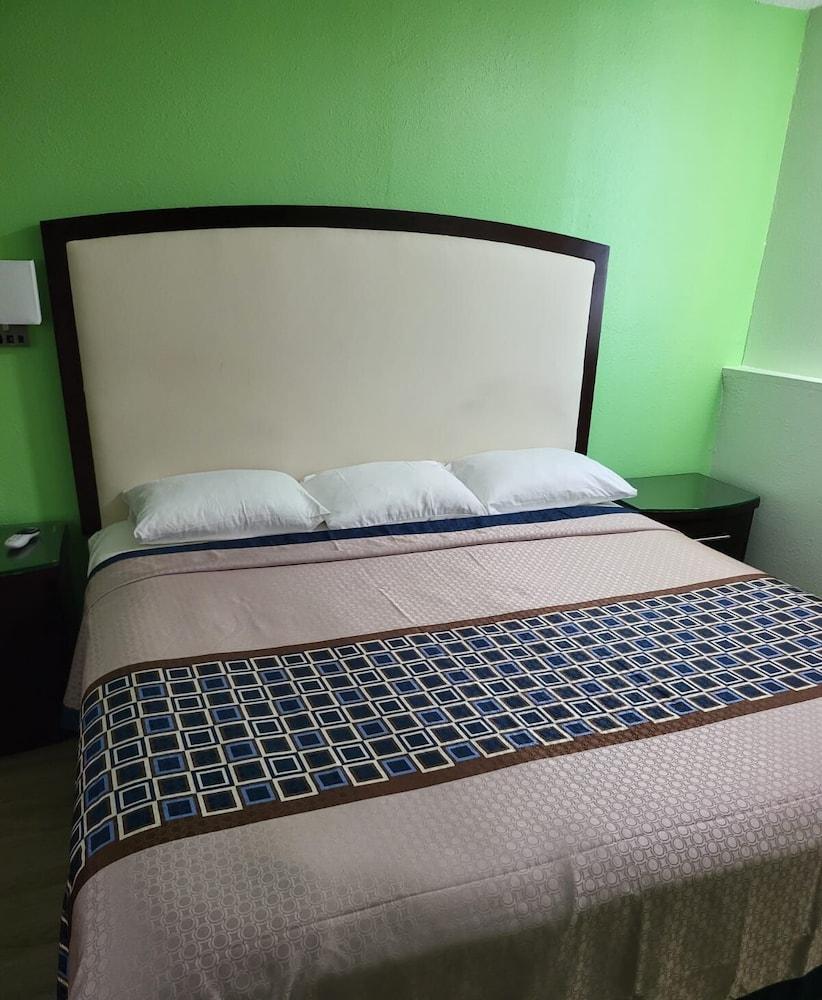 Varios Value Inn & Suites