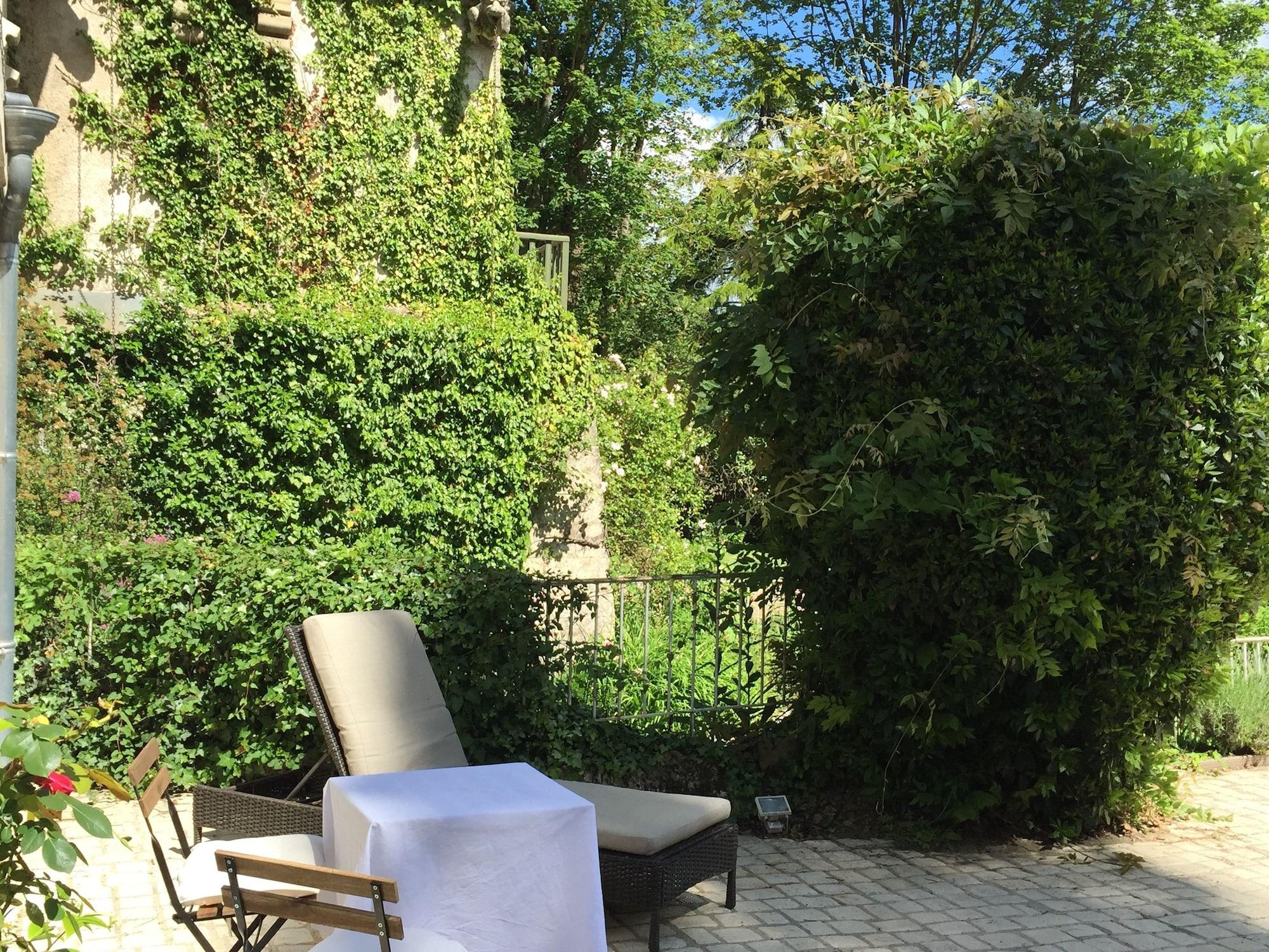 Comodidades del Alojamiento Loire Valley Medieval Getaway