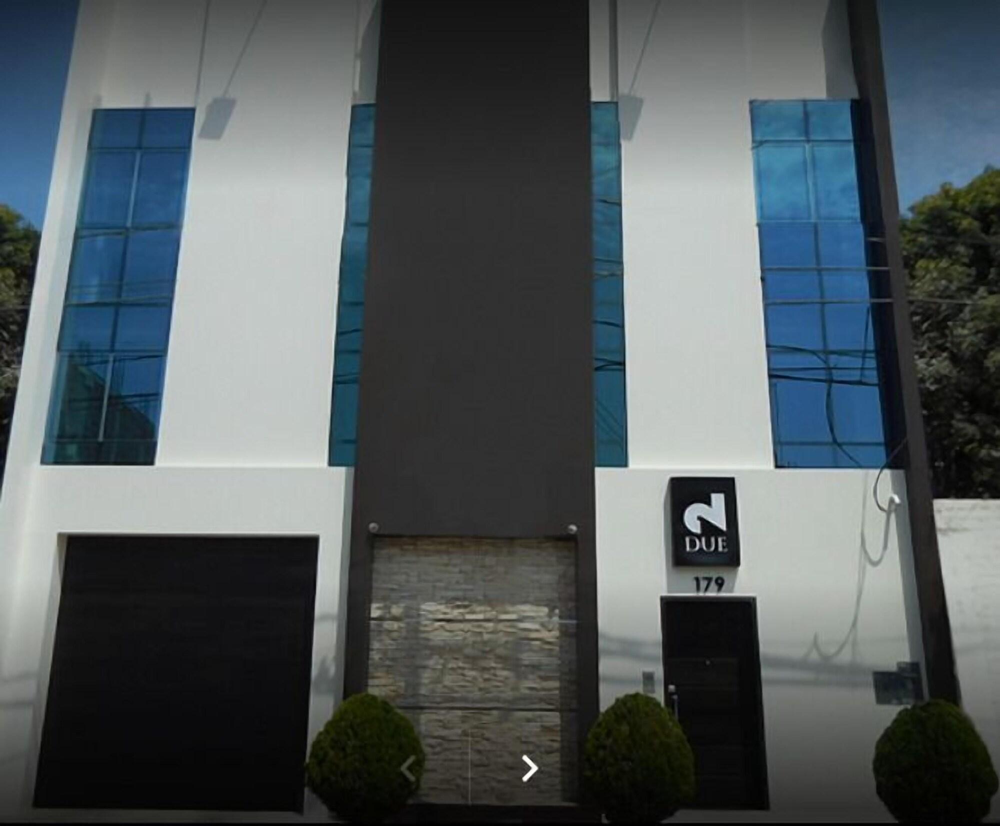 Varios Due Hotel
