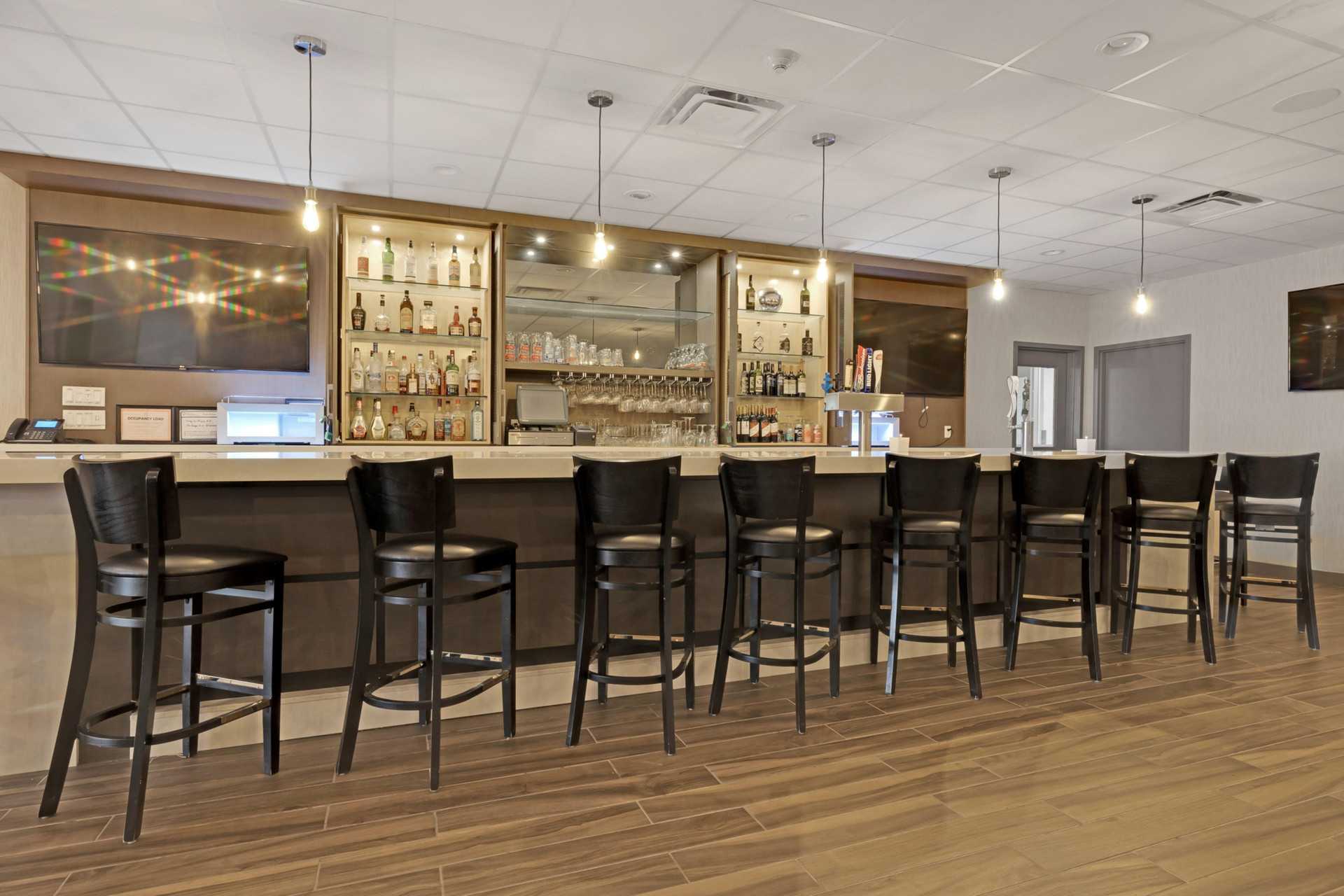 Bar/Salón Holiday Inn Peterborough-Waterfront, ON by IHG