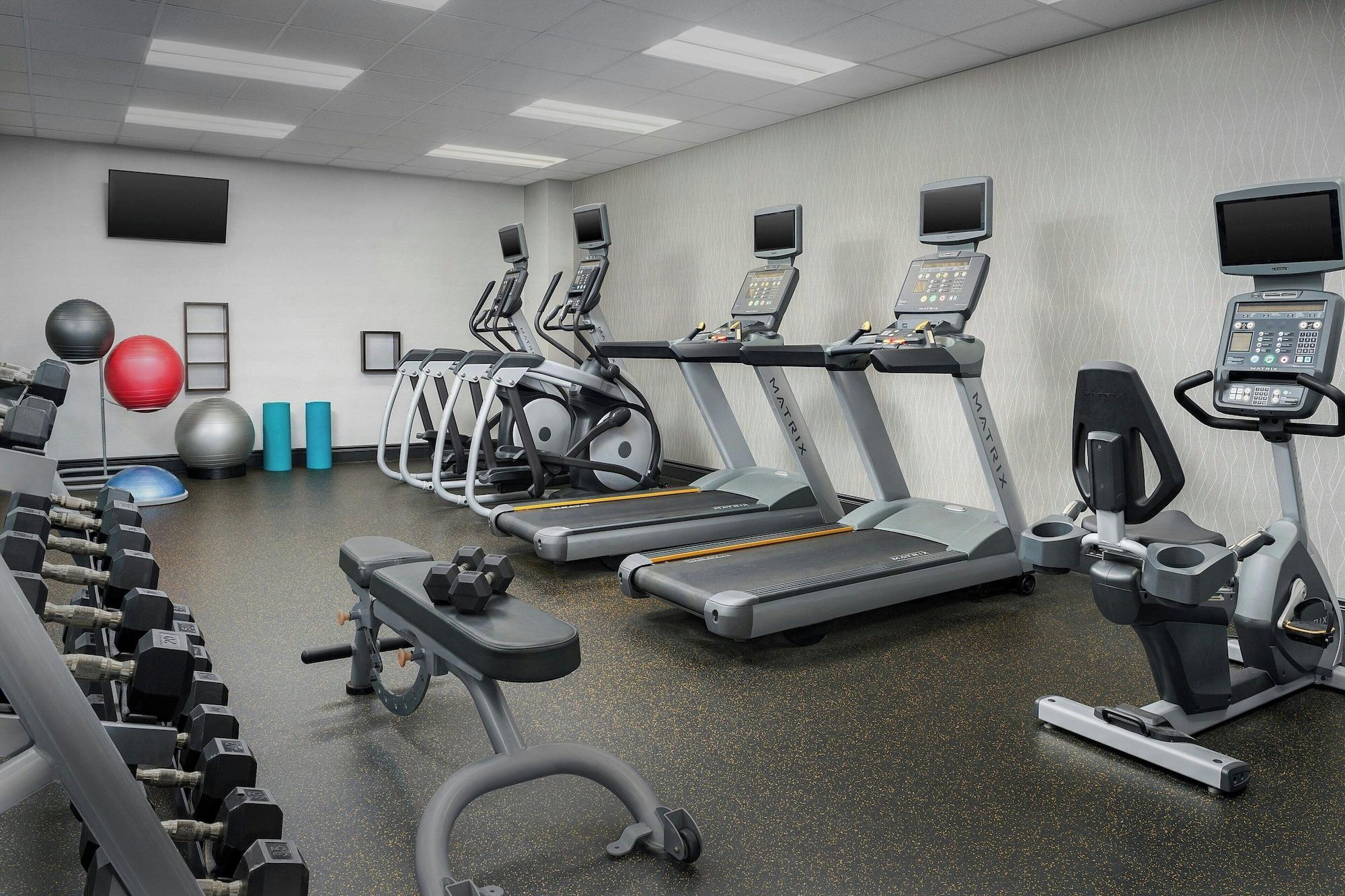 Gimnasio Courtyard Muncie at Horizon Convention Center