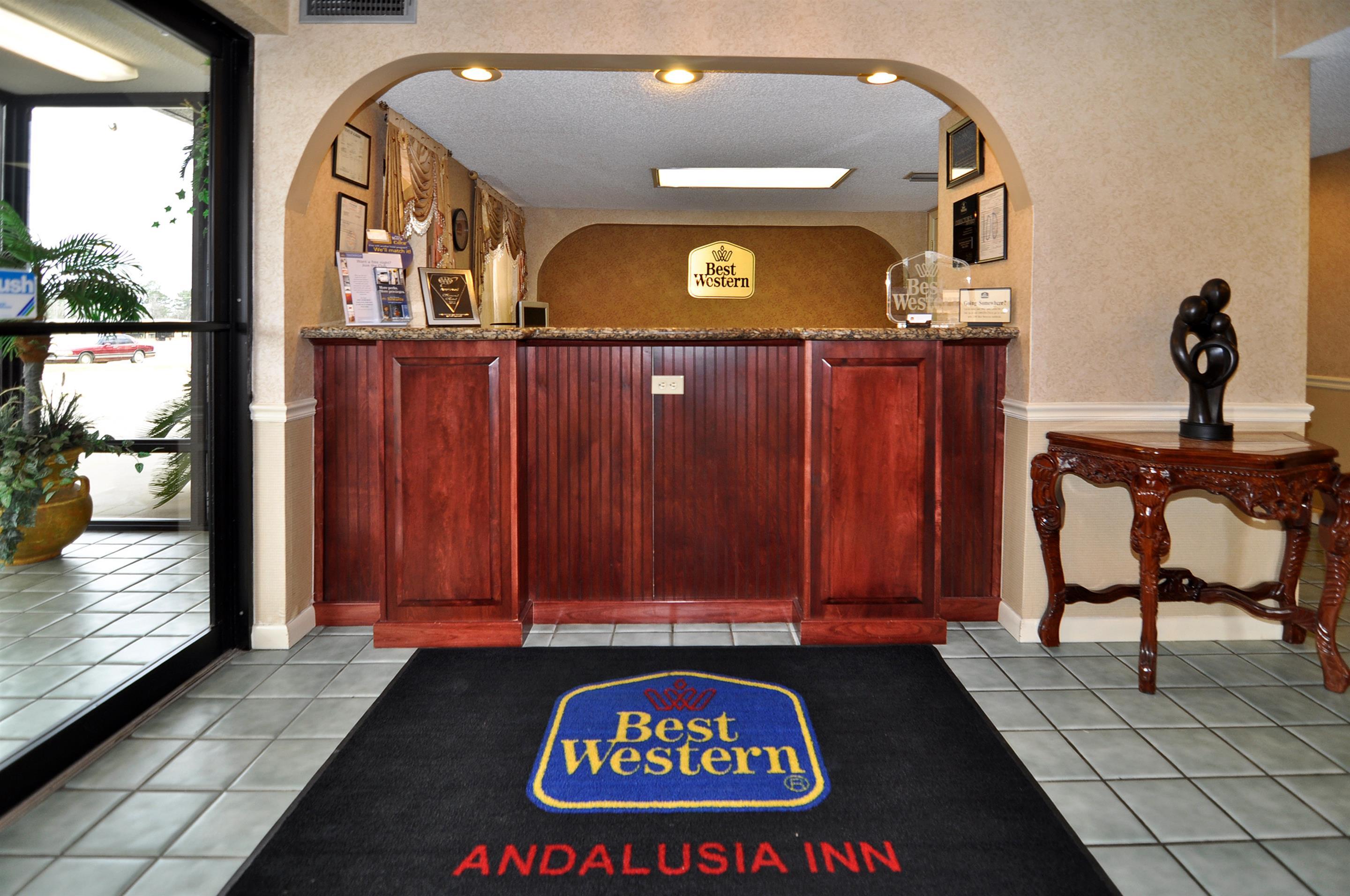 Vista Lobby Best Western Andalusia Inn